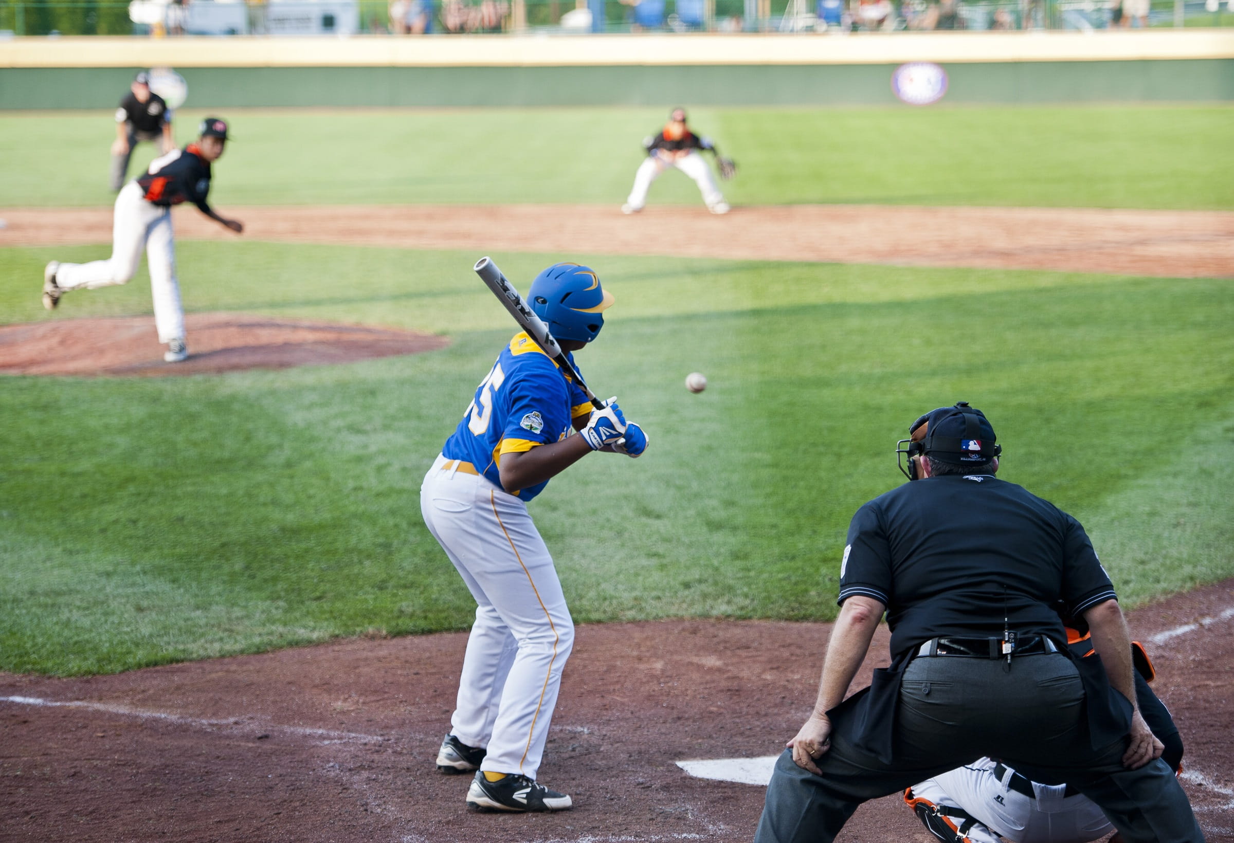 baseball Diamond, sport, full length, Batter, game, competition, headwear, day, infield, rear view, Baseball, sports uniform, team Sport, sports And Fitness, HD Wallpaper