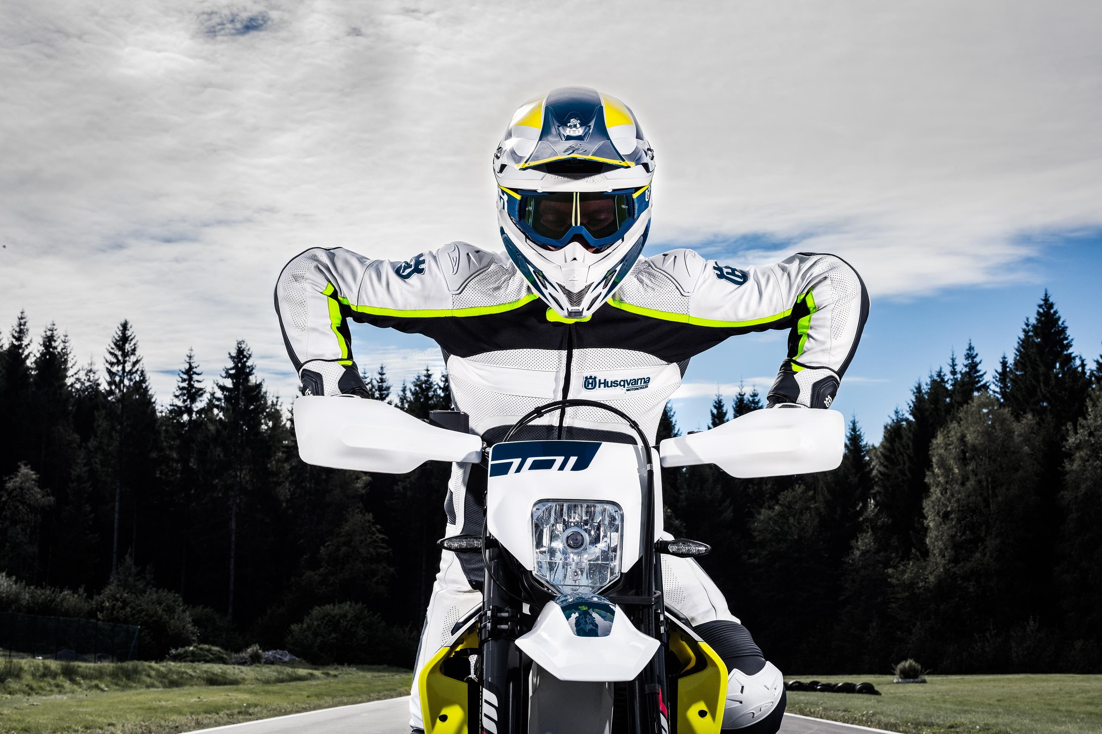Husqvarna 701 Supermoto, man, riding, 2017, 2K, dirt, bike, white, HD Wallpaper