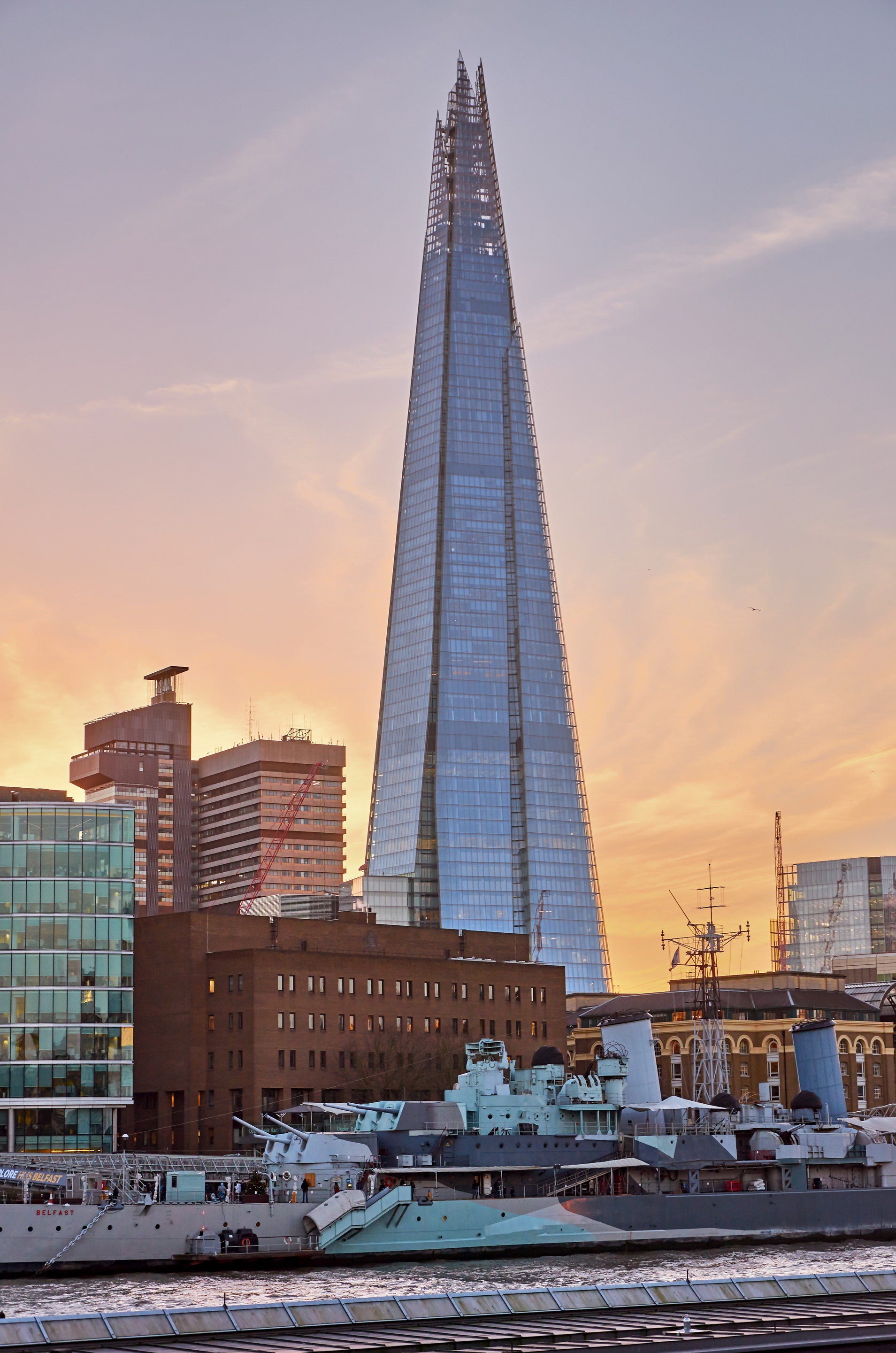 sky, house facade, tourism, skyline, doks, river thames, evening light, modern art, travel, england, office building exterior, financial district, mode of transportation, Phone HD Wallpaper
