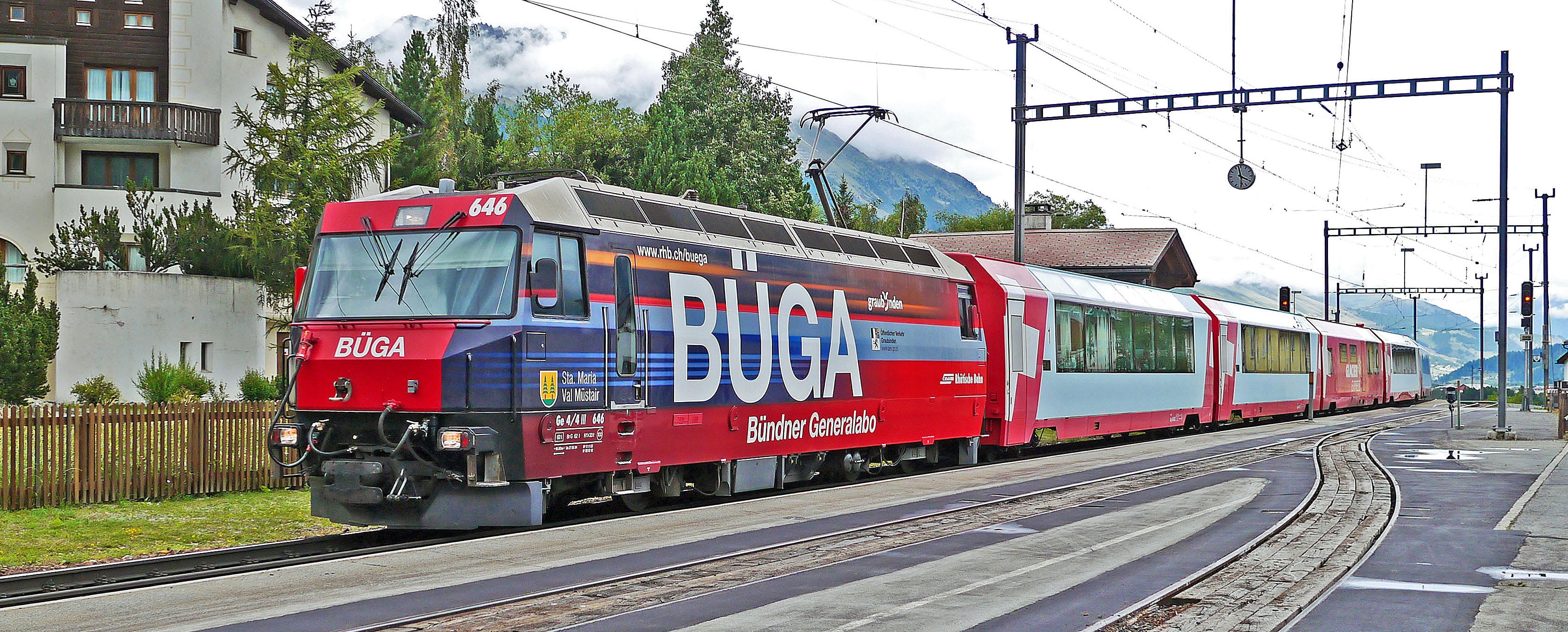 railway, engadin, outdoors, Glacier Express, ferrovia retica, ge 4-4 iii, travel, city, land vehicle, celerina-schlarignia, Rhaetian Railways, mode of transportation, HD Wallpaper