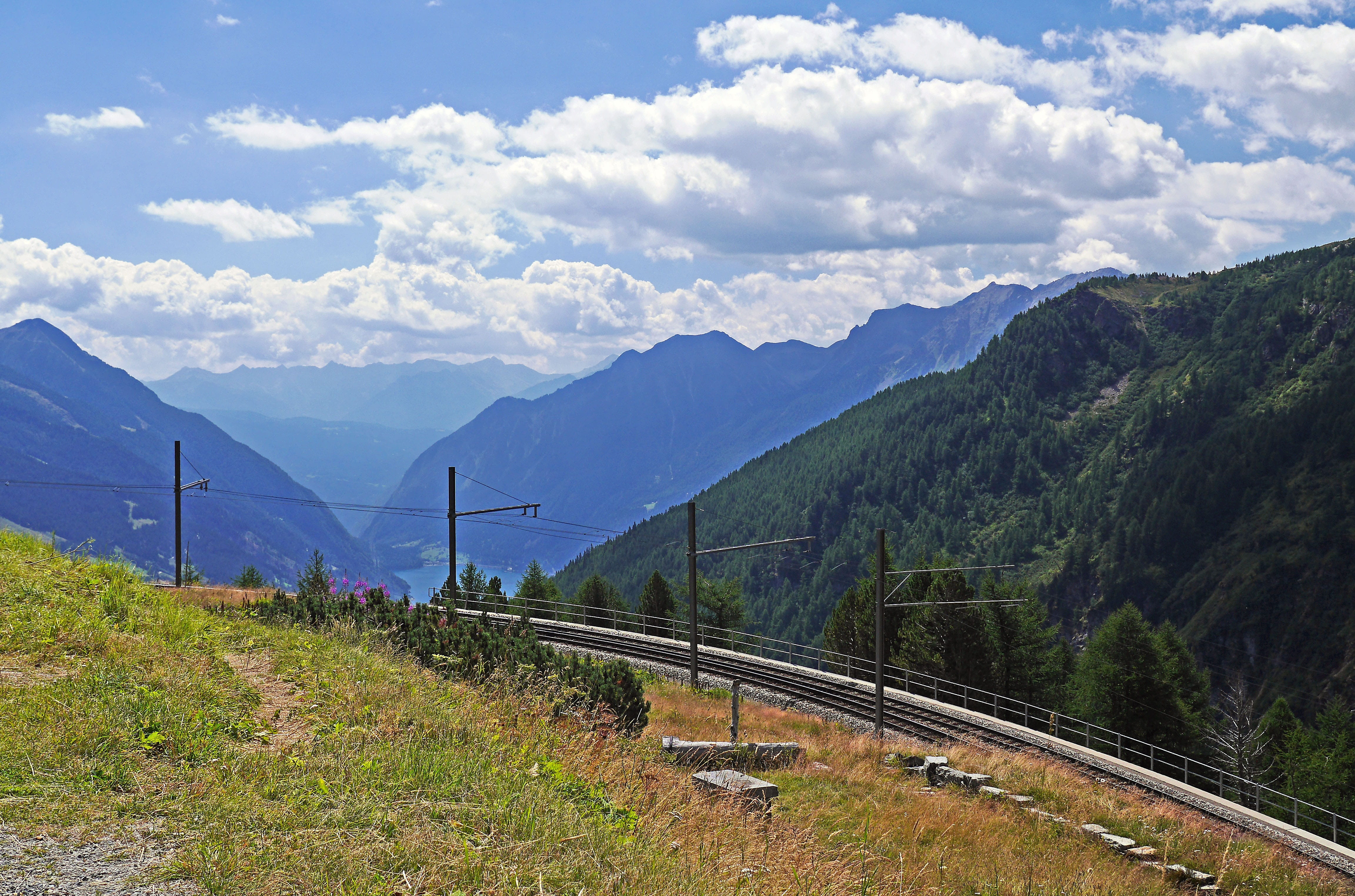 tranquil scene, sky, gleise, world heritage, landscape, connection, scenics, scenics - nature, rhaetian railways, bernina, alpine, plant, lago di poschiavo, HD Wallpaper