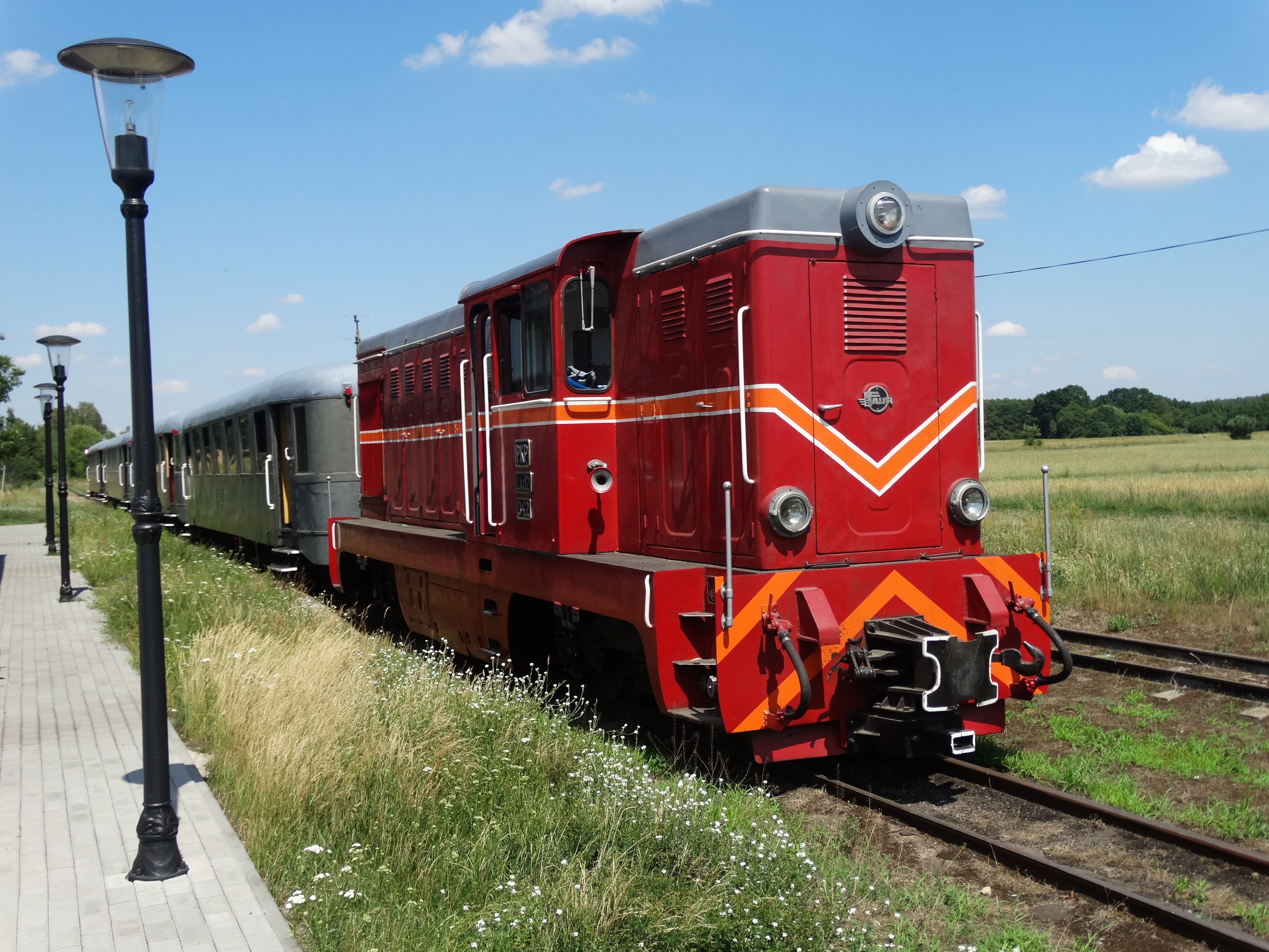railroad car, nature, public transportation, train - vehicle, mode of transportation, 5K, Station, the station, Train, land vehicle, historic vehicle, HD Wallpaper