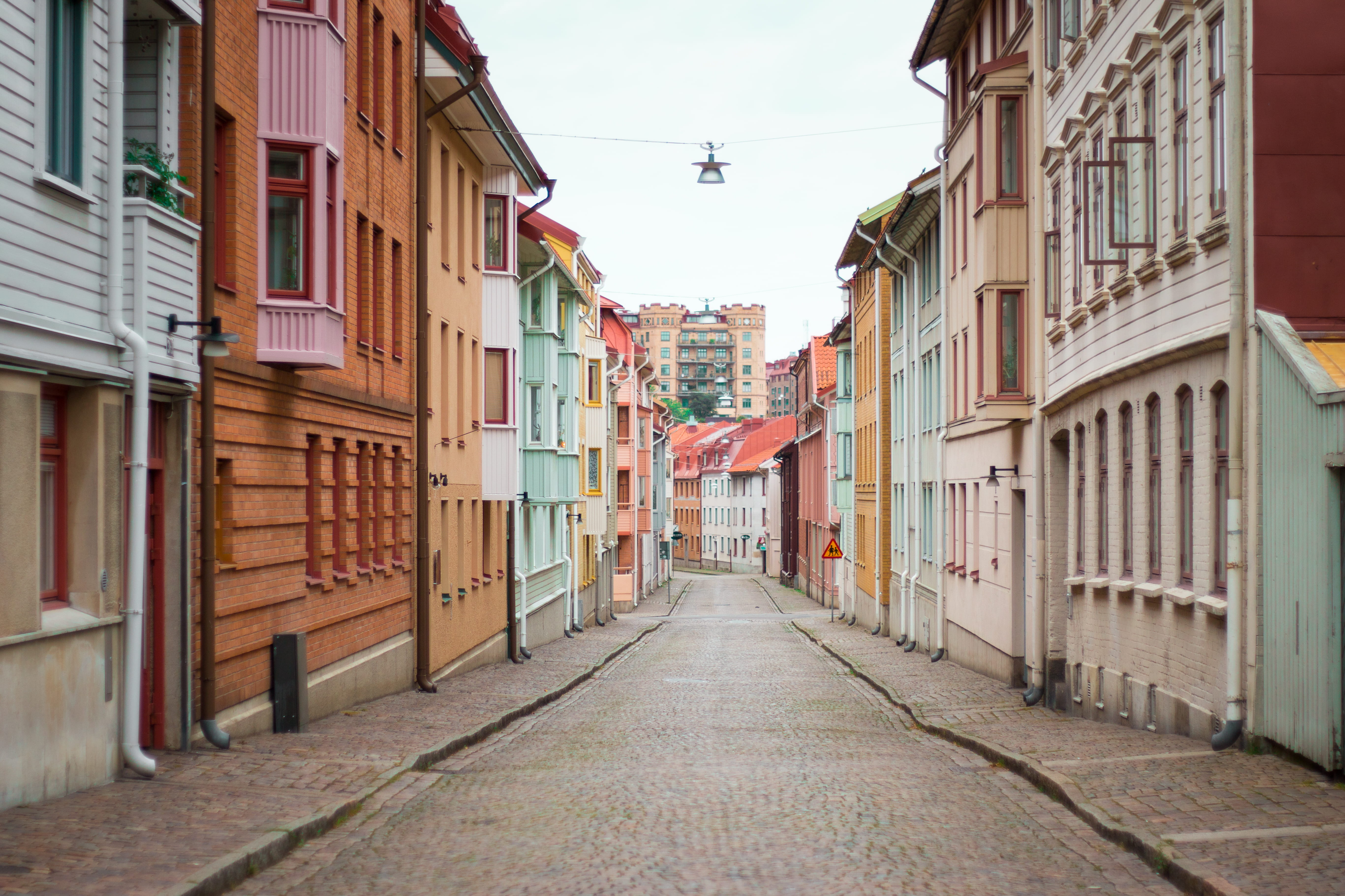 haga, building exterior, cloudy, outdoors, town, color, city, row house, diminishing perspective, footpath, window, alley, street, day, houses, sky, 2017, HD Wallpaper