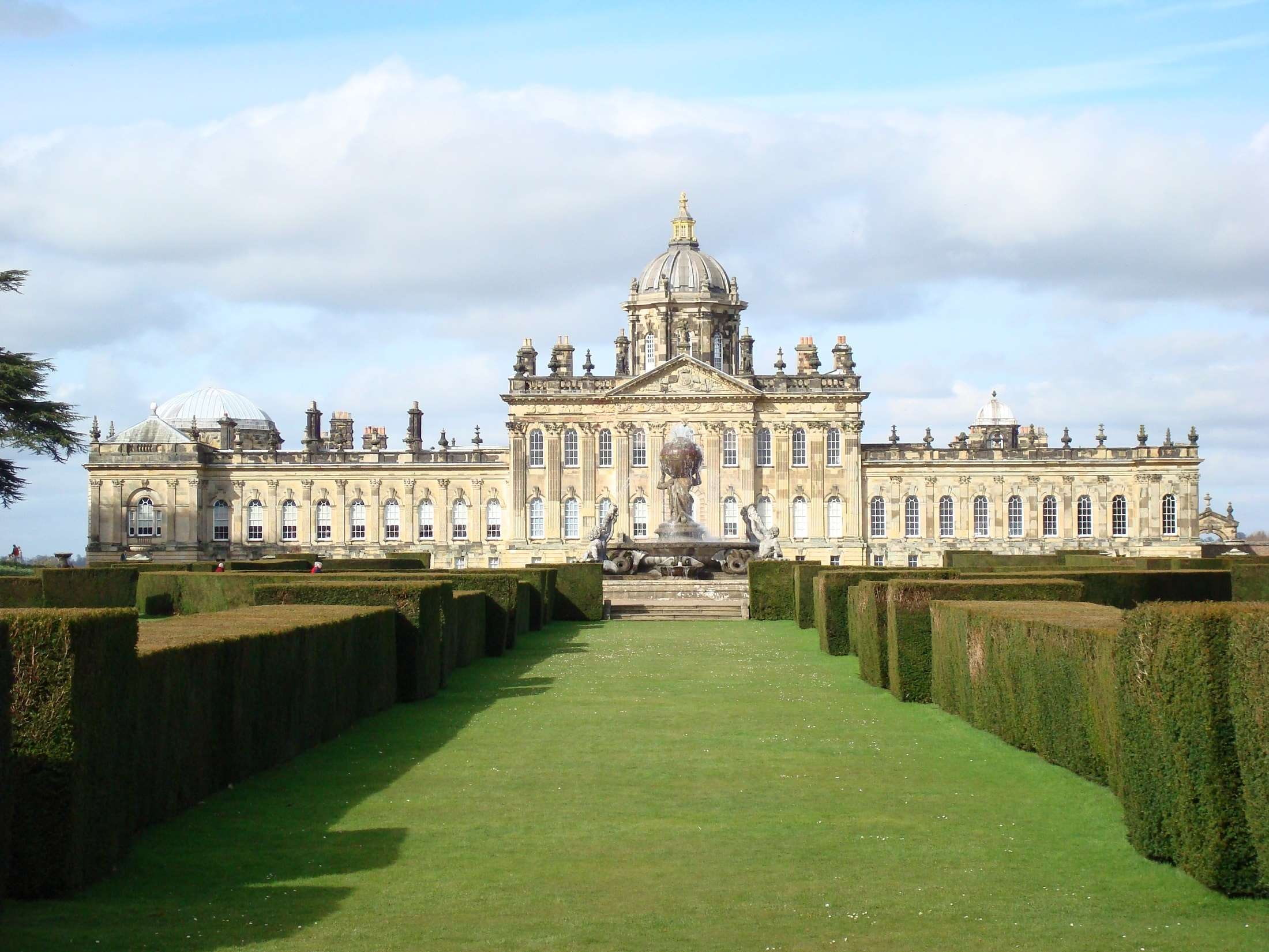 building, building exterior, no people, mansion, tourism, sky, cloud - sky, north yorkshire, earl of sandwich, nature, 18th century, grass, attraction, HD Wallpaper
