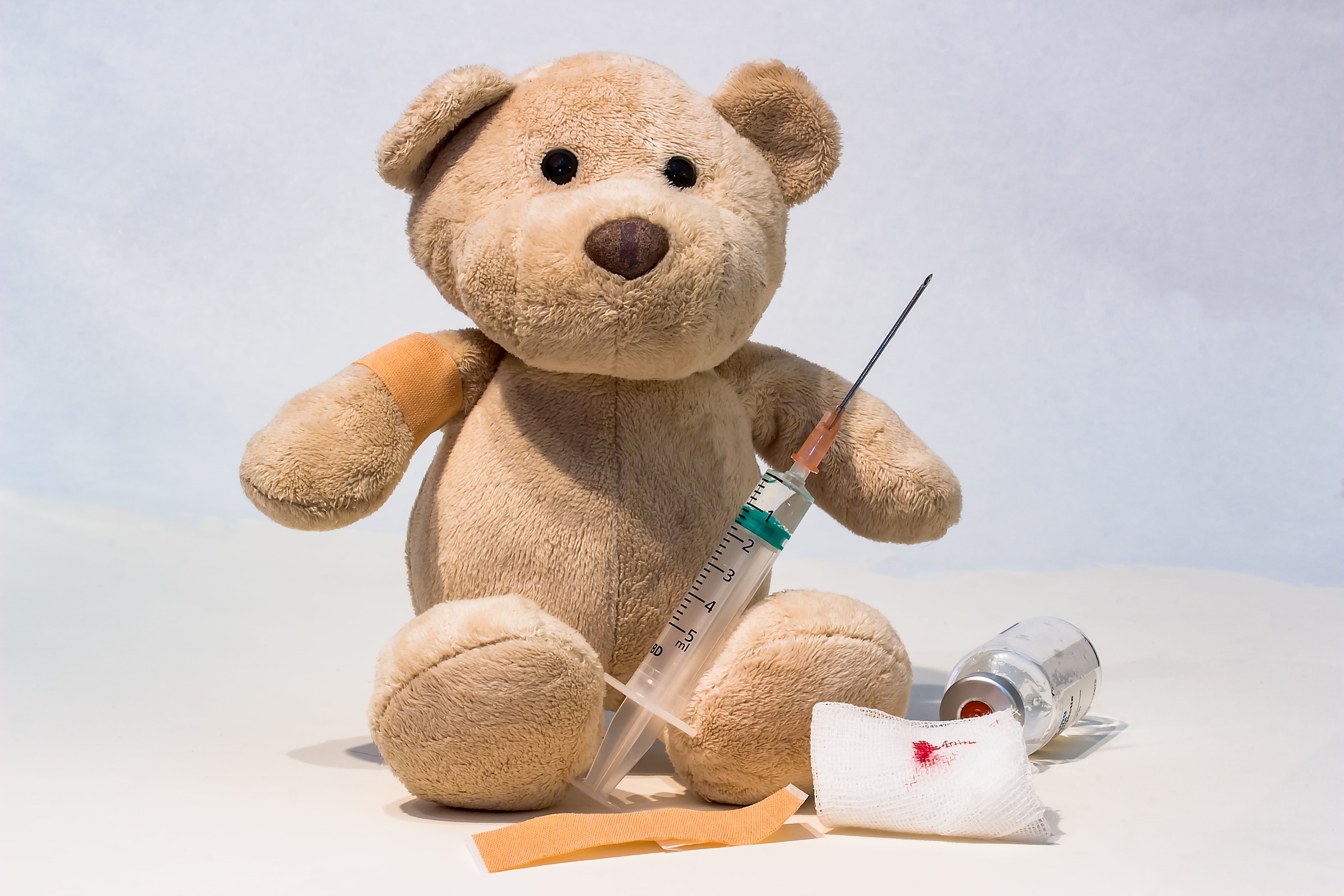 bear, dissolved drug, hypodermic syringe, no people, medical, doll, studio shot, humor, human representation, after treatment, stuffed toy, white background, HD Wallpaper