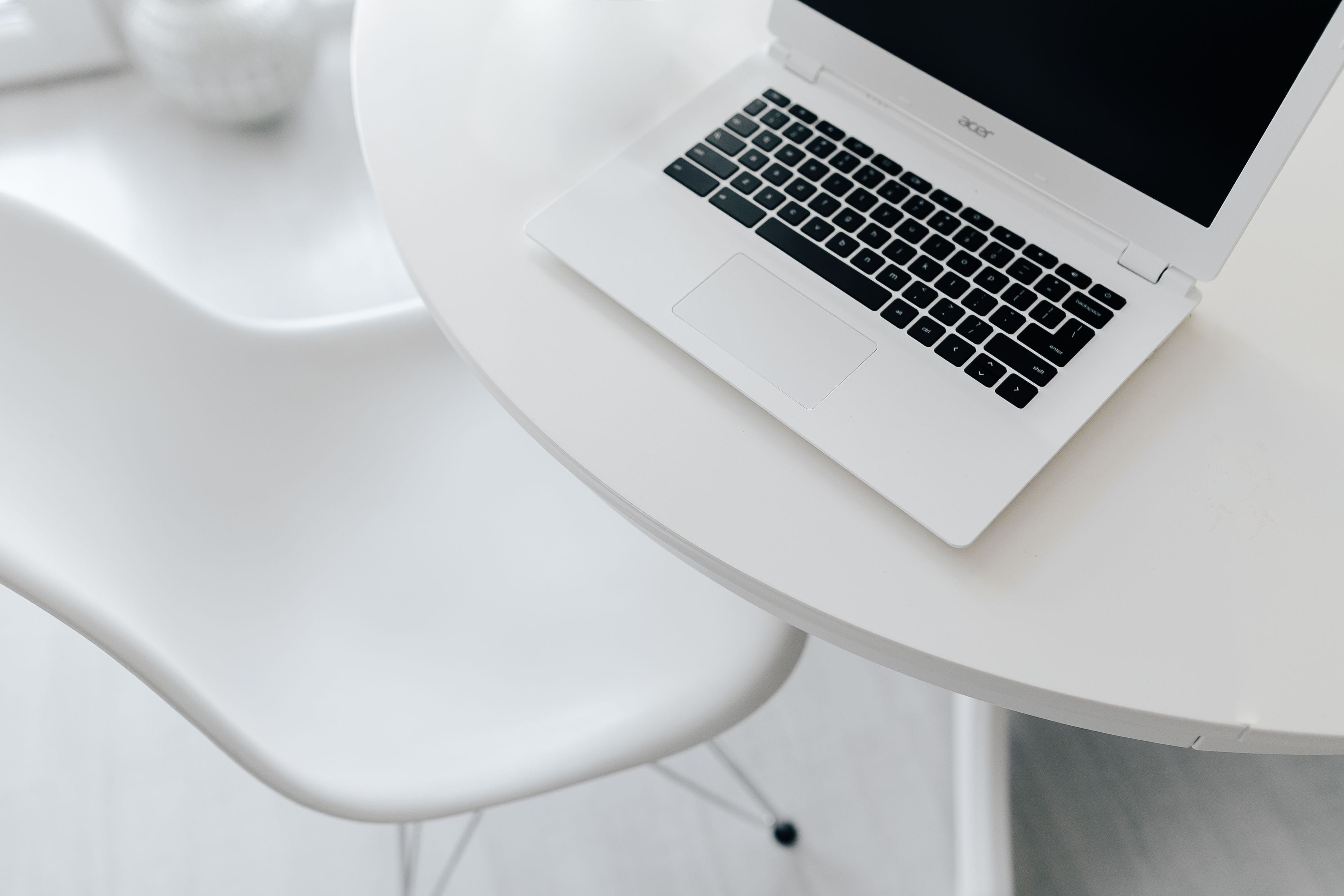 scandinavian, technology, indoors, white color, connection, minimalism, interior, white laptop, wireless technology, minimalist, global communications, HD Wallpaper