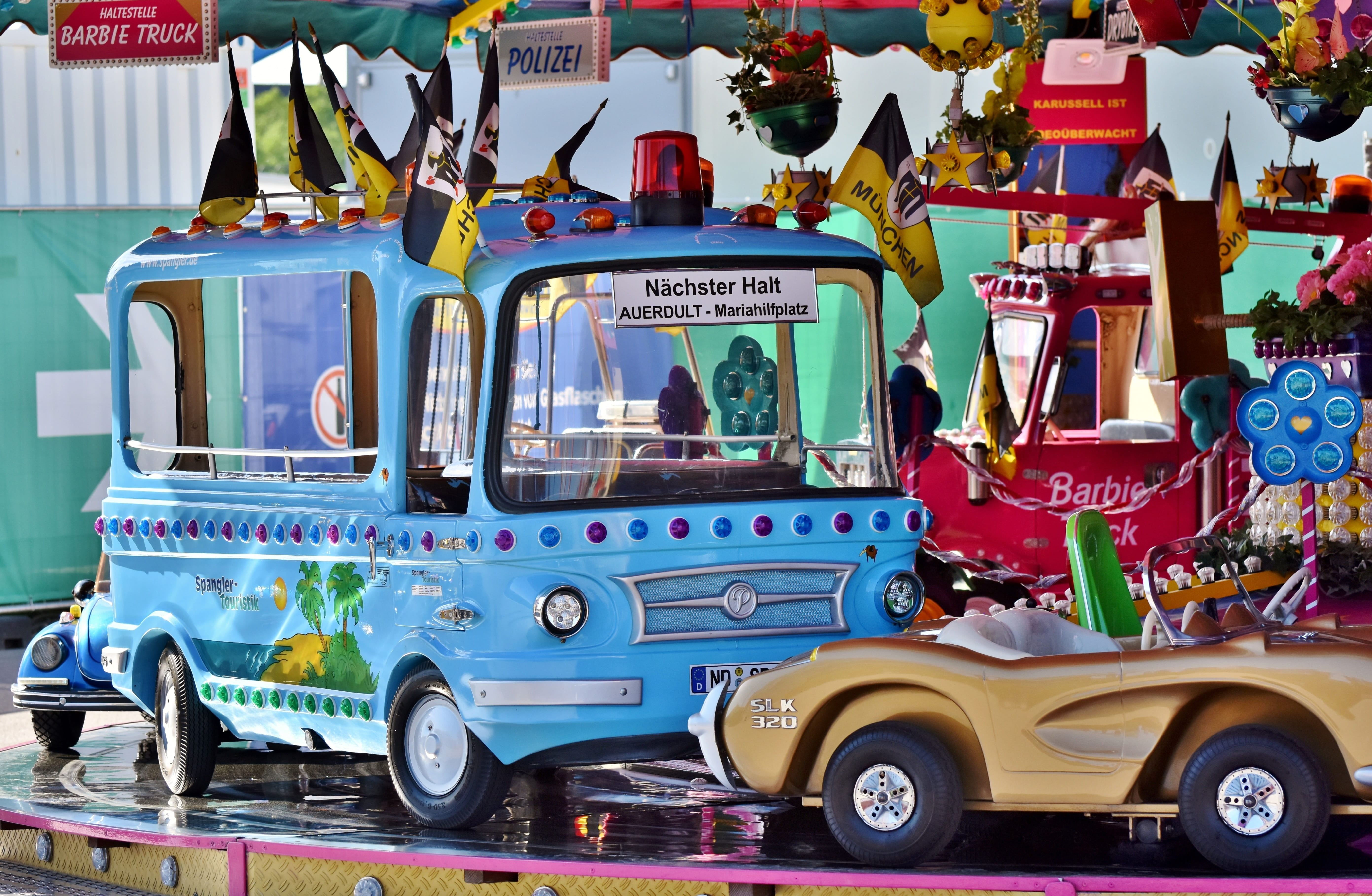 folk festival, year market, public transportation, architecture, western script, car, land vehicle, pleasure, carousel, street, transportation, fun, entertainment, HD Wallpaper