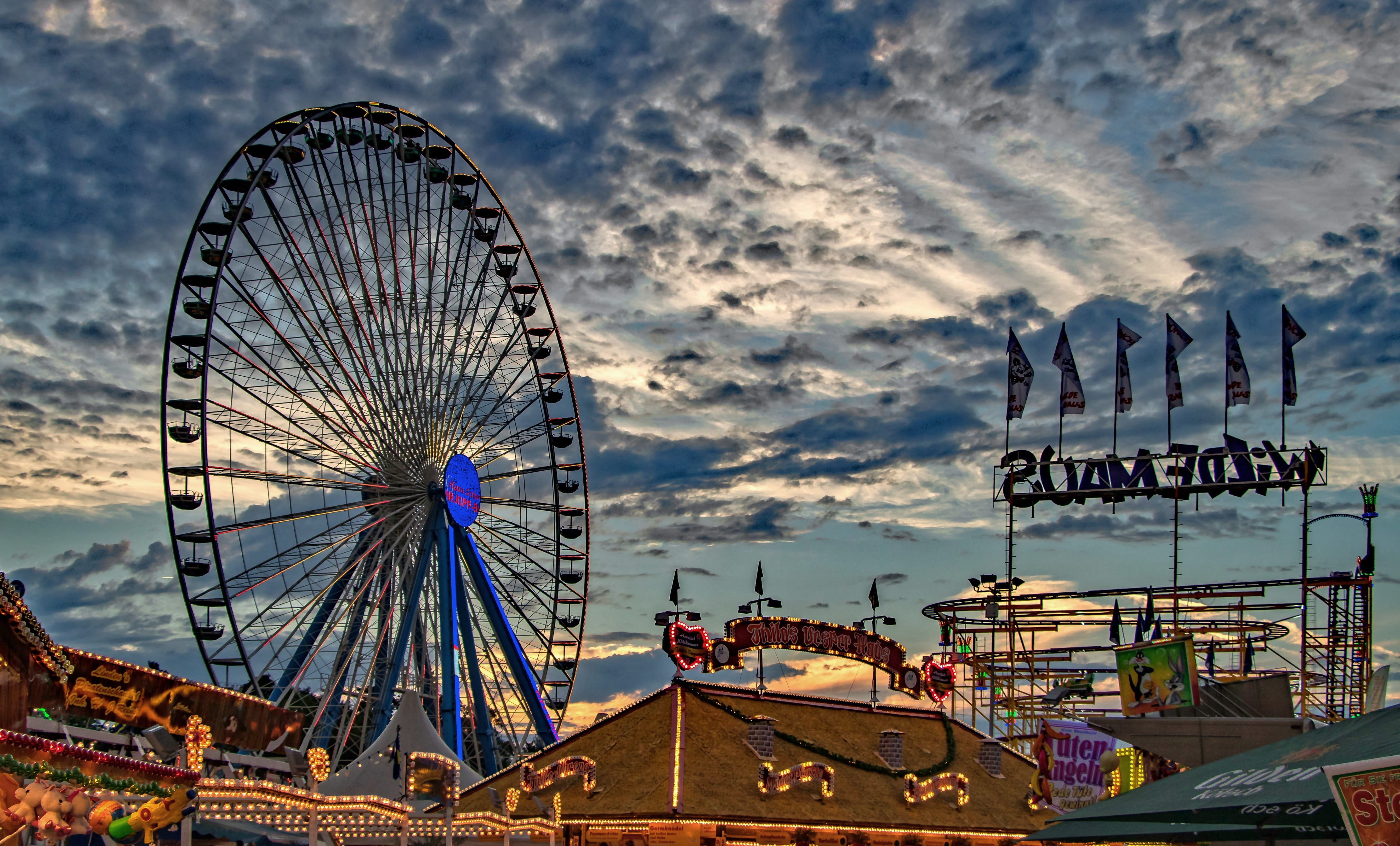 nature, built structure, shape, hustle and bustle, ride, architecture, no people, communication, traveling carnival, arts culture and entertainment, amusement park ride, HD Wallpaper