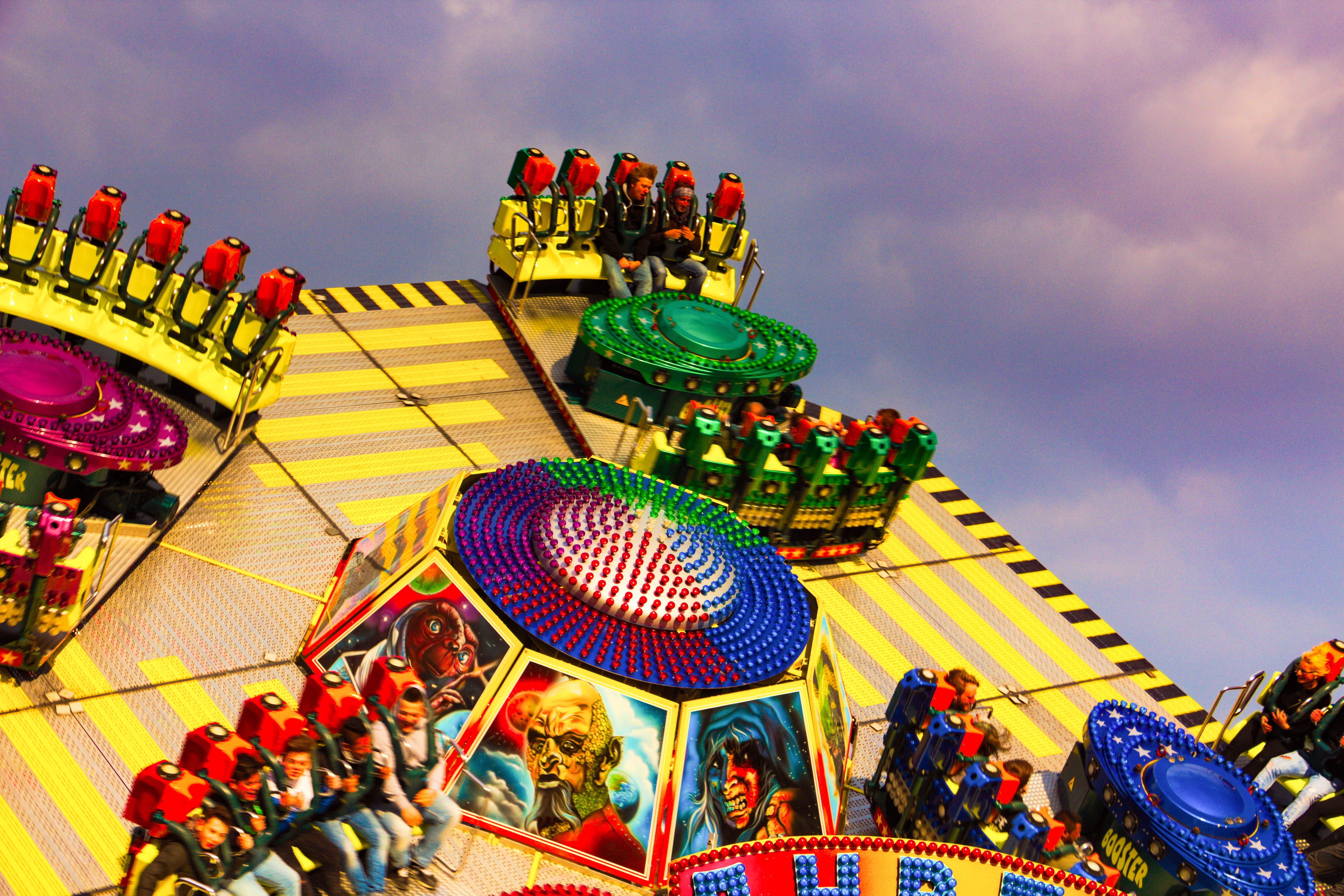 carnies, hustle and bustle, sky, folk festival, leisure activity, group of people, colorful, traveling carnival, outdoors, built structure, cologne, thrill, HD Wallpaper