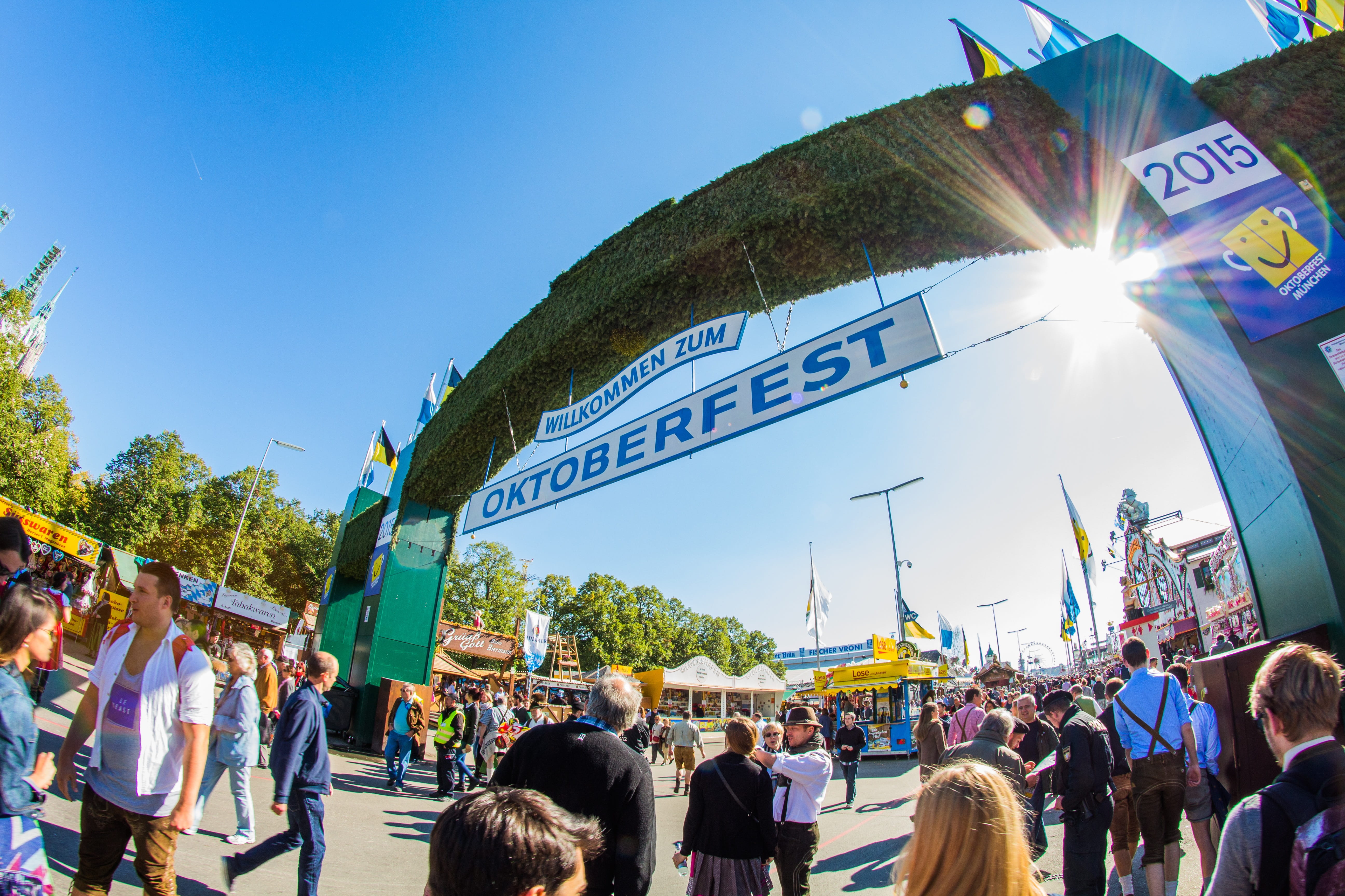 munich, day, togetherness, Oktoberfest, lifestyles, festival, real people, bavaria, oide wiesn oktoberfest, people, fair, input, 2016, year market, steckerlfisch, HD Wallpaper