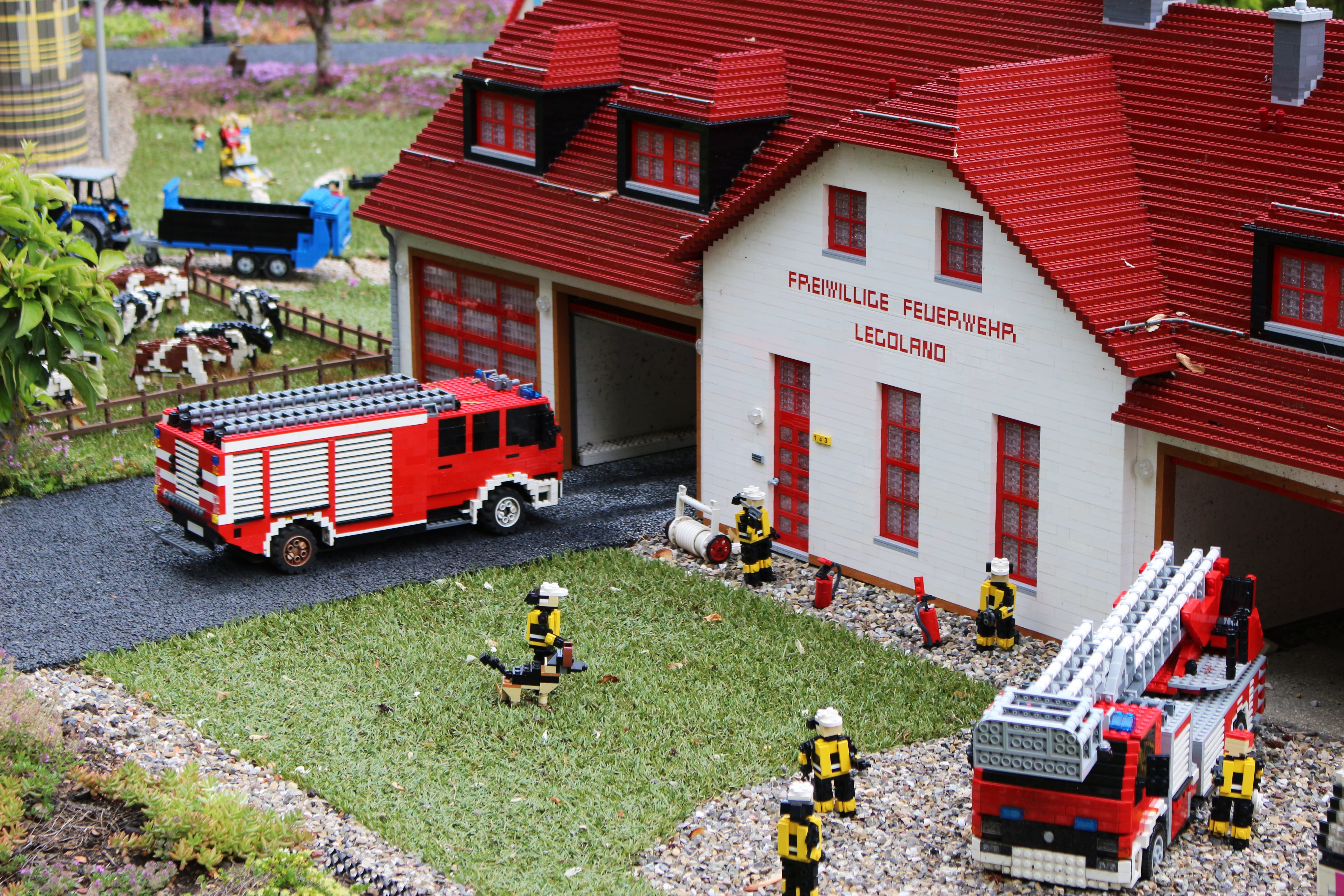 house, building blocks, building exterior, legoland, homes, hasické car, plant, auto, play, built structure, 5K, street, firefighters, transportation, HD Wallpaper
