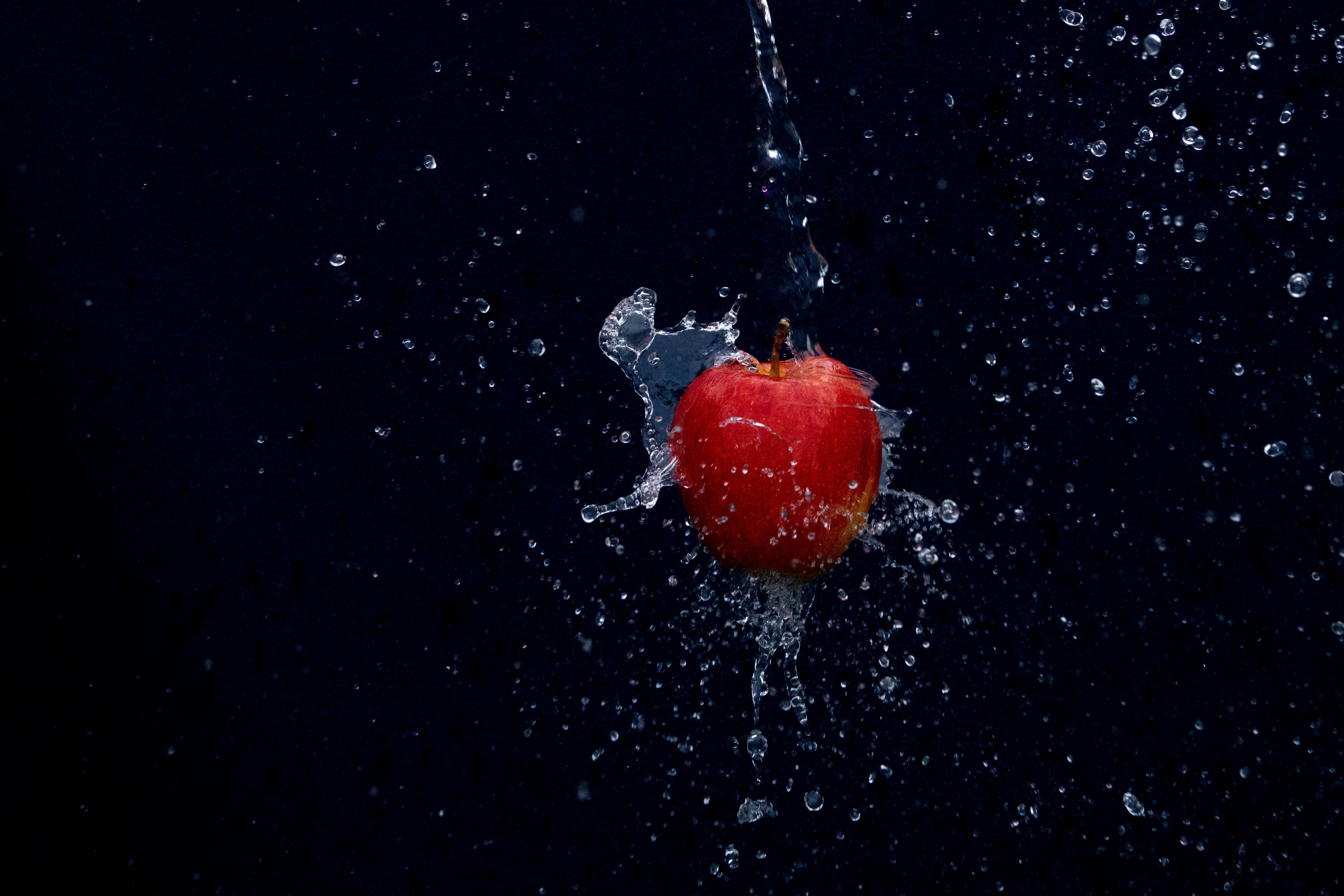 indoors, motion, fresh, purity, no people, sparkling, impact, studio shot, close-up, splashing, 5K, food and drink, bio, red, nutrition, healthy, drop, HD Wallpaper