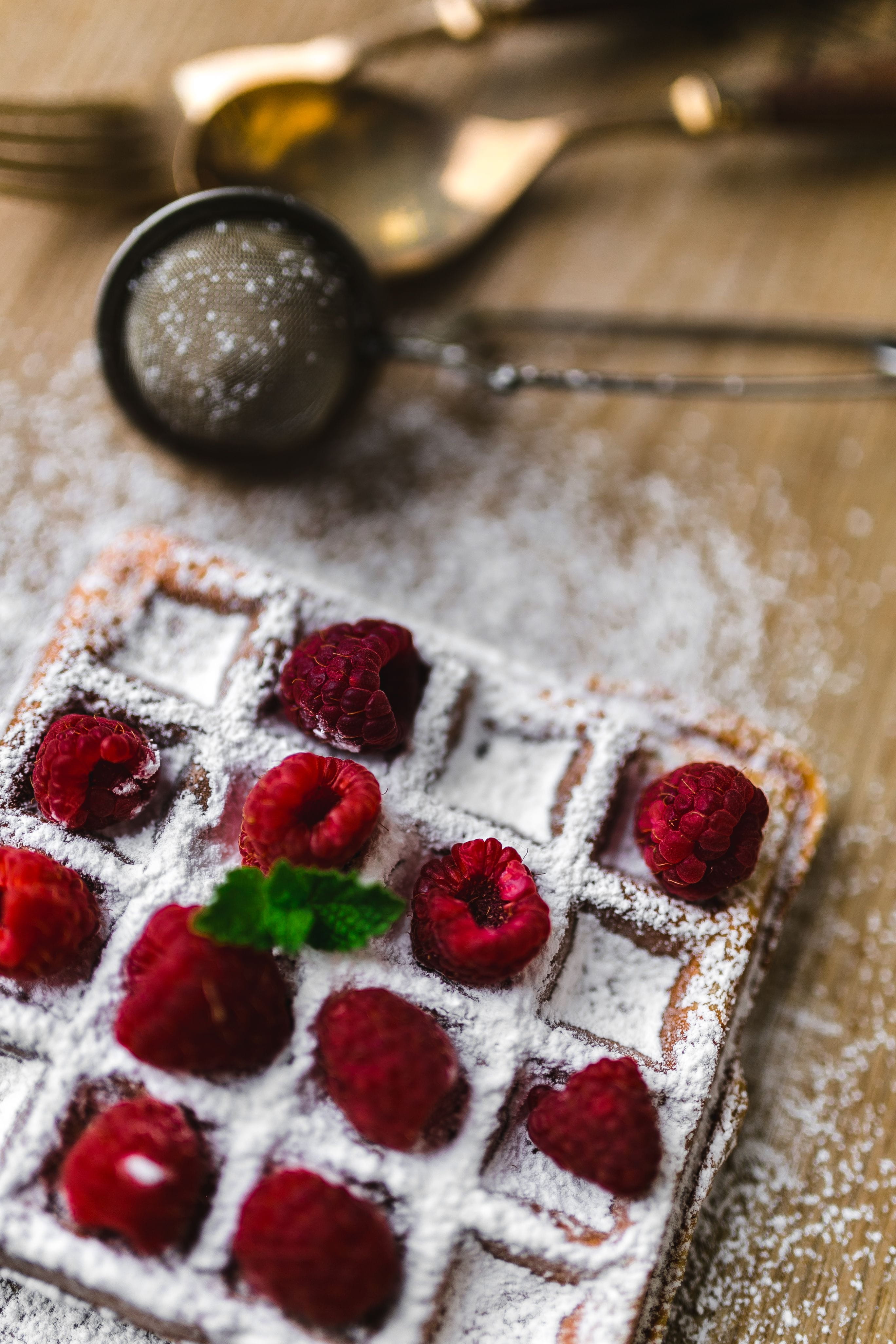 food, Breakfast, directly above, dessert, 4K, fresh raspberries, cake, homemade, sugar, berry Fruit, red, preparing food, food and drink, powder, powdered sugar, Phone HD Wallpaper