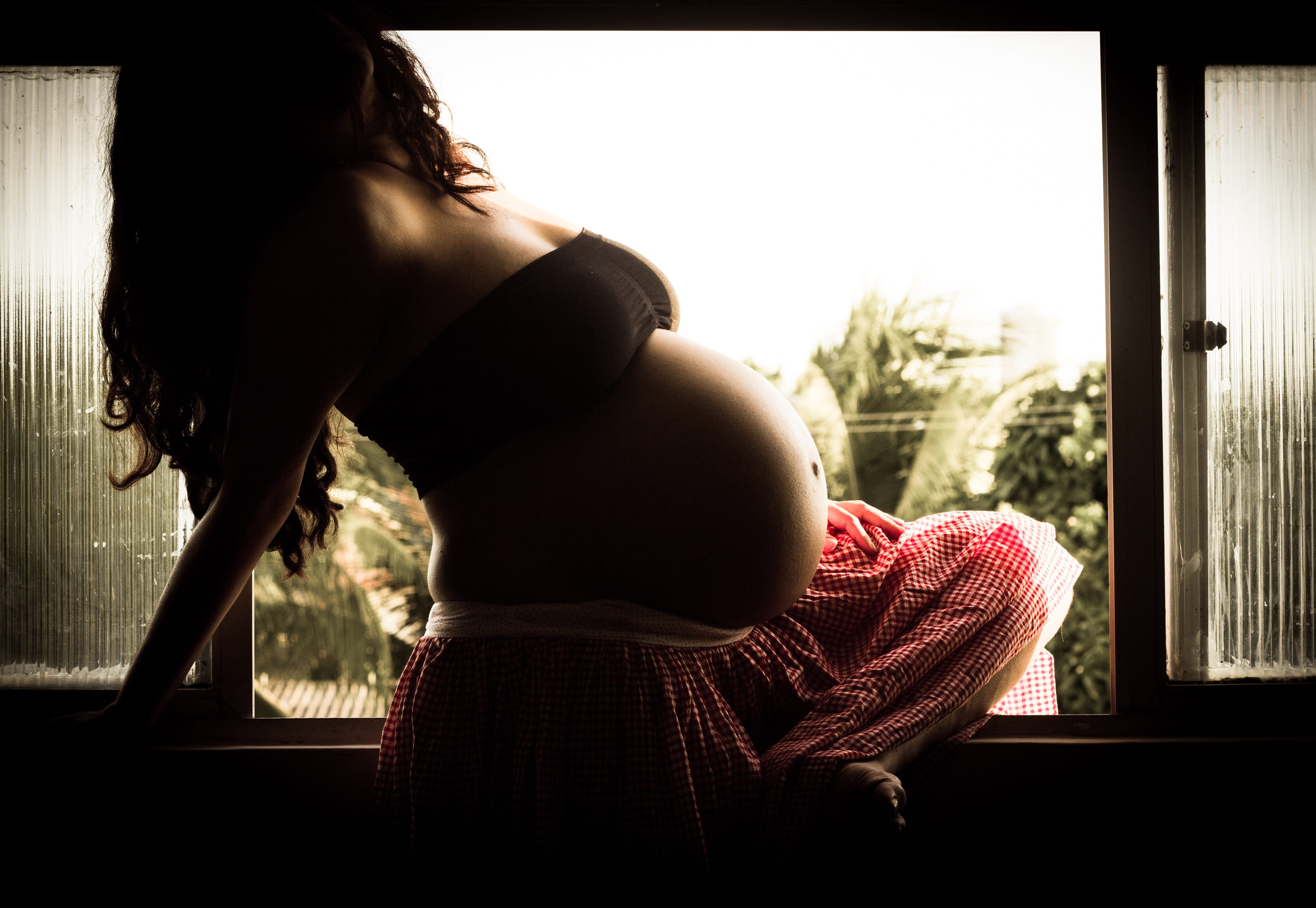 pregnancy, belly, body, life, female, mom, young adult, hair, women, birth, love, real people, hairstyle, motherhood, depression - sadness, day, young women, HD Wallpaper
