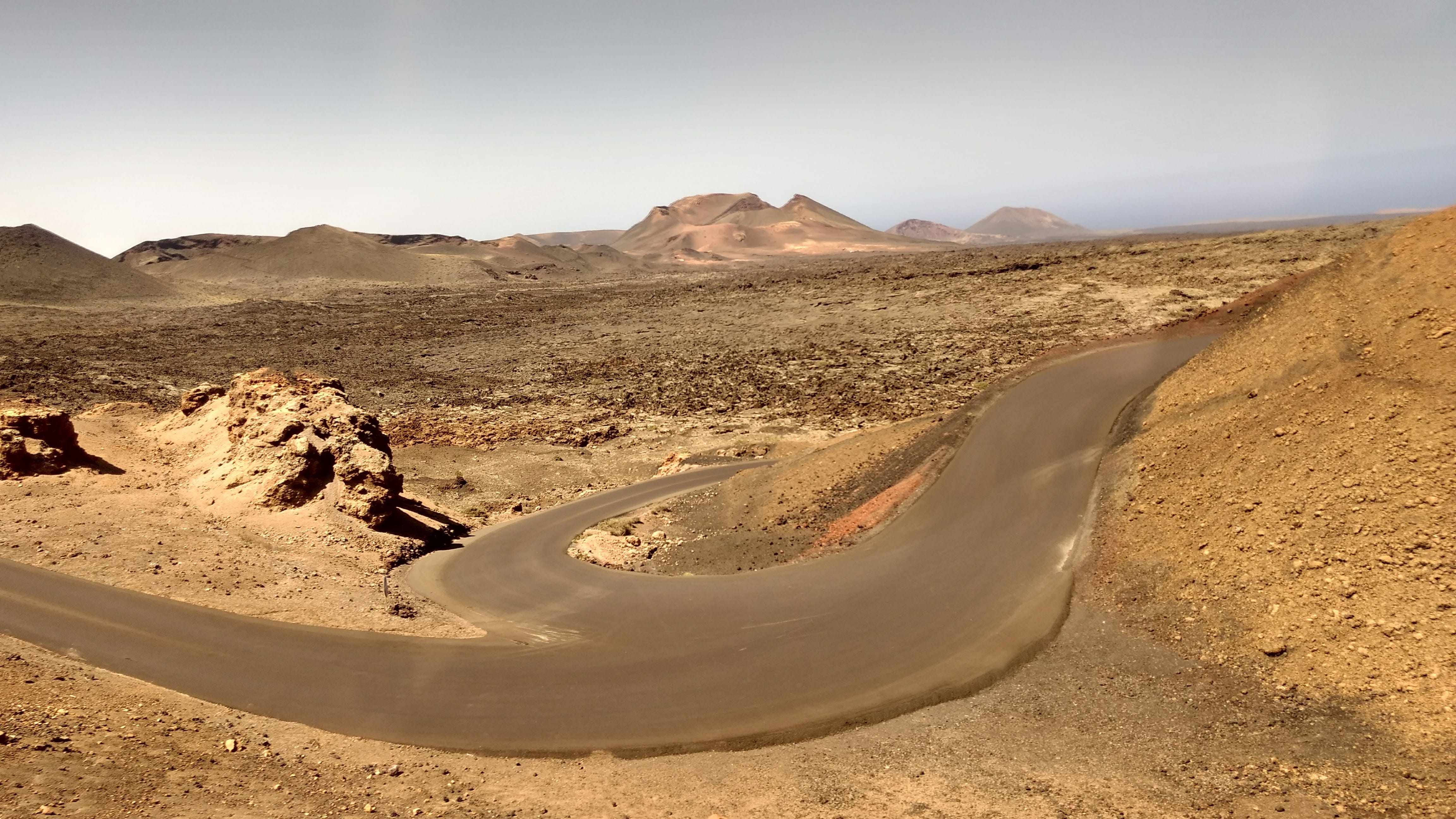 desert, nature, beauty in nature, geology, lanzarote, environment, tranquil scene, canary islands, non-urban scene, sky, land, mountain range, formation, HD Wallpaper