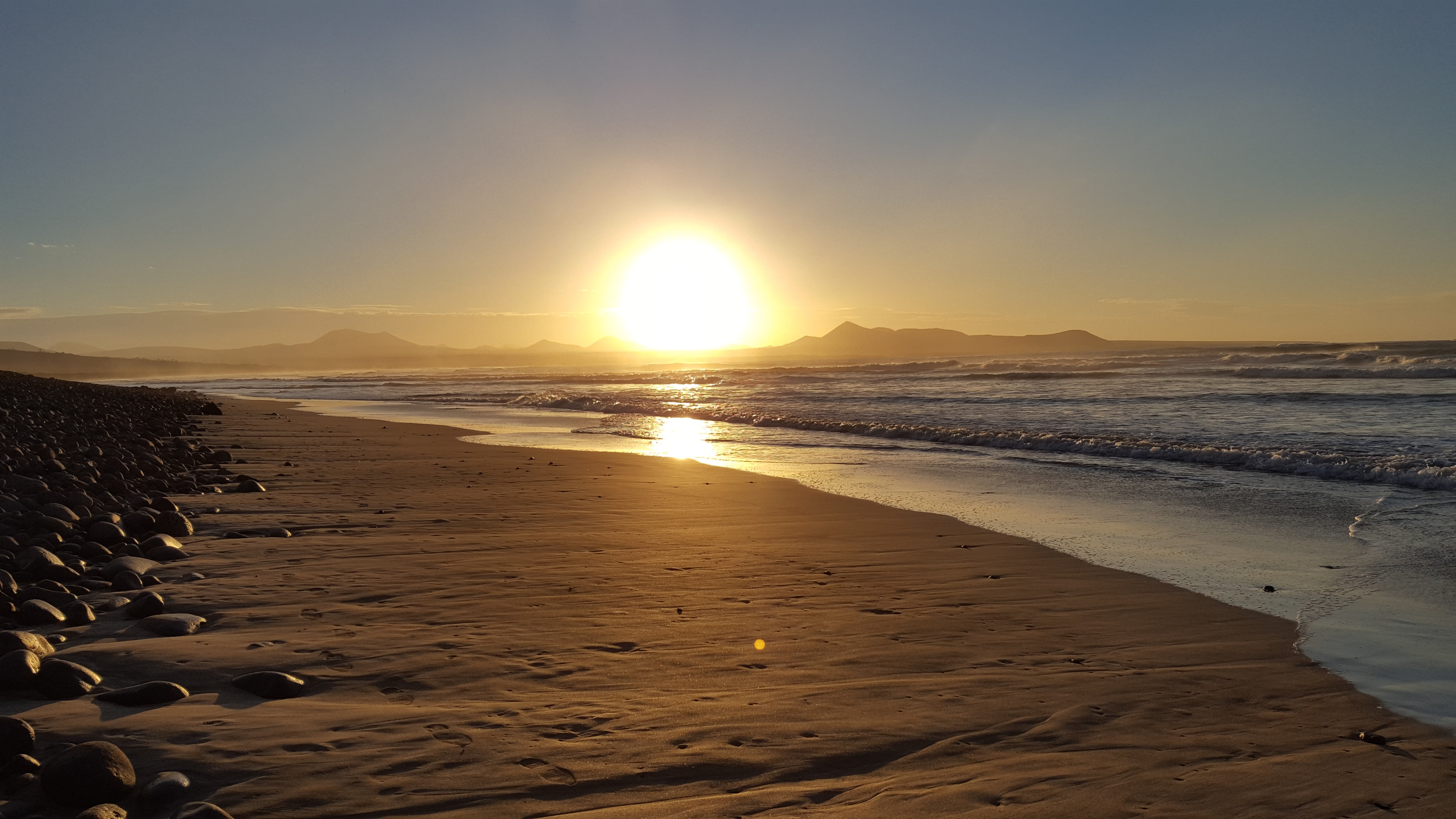 holiday, famara, horizon, sunlight, sunset, scenics, scenics - nature, beauty in nature, sky, sun, tranquility, outdoors, non-urban scene, nature, 5K, HD Wallpaper