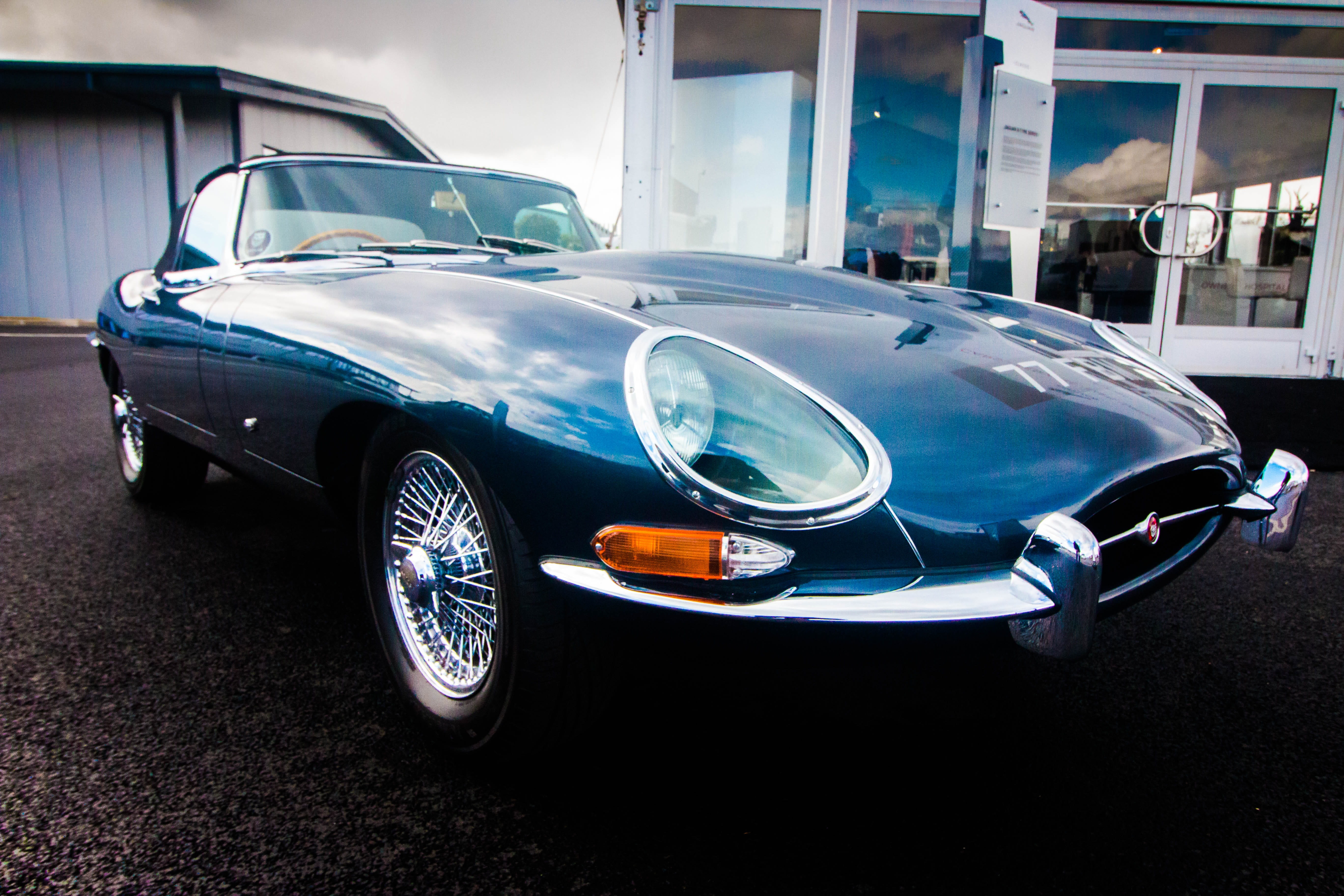 carphoto, 5K, Car, vintage car, road, drive, automotivephotography, exhibition, jaguar, e-type, Vehicle, silver colored, antique, transportation, old, HD Wallpaper