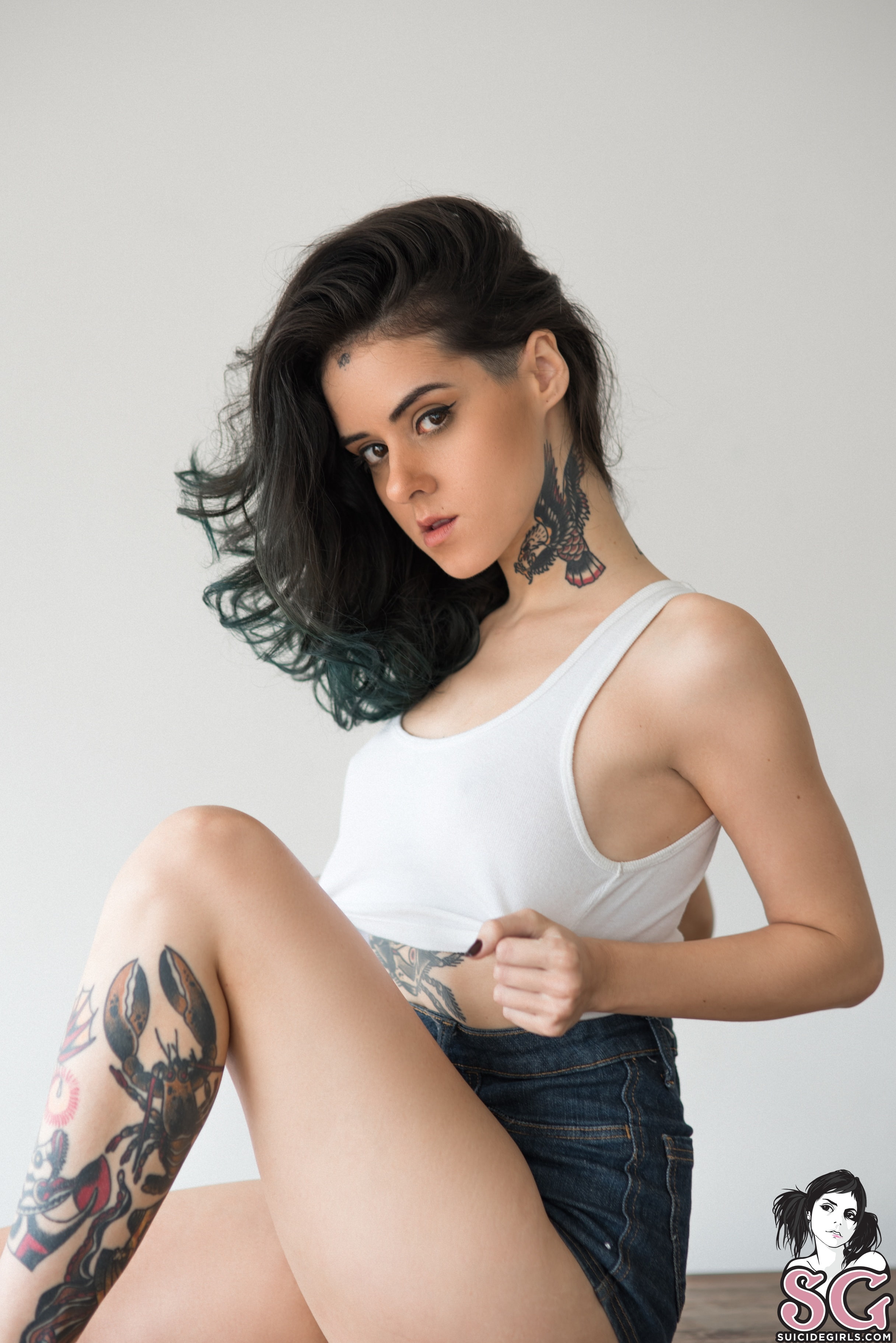 beauty, three quarter length, hairstyle, jeans, long hair, looking at camera, table, tattoo, portrait, brunette, brown hair, young adult, room, young women, Phone HD Wallpaper