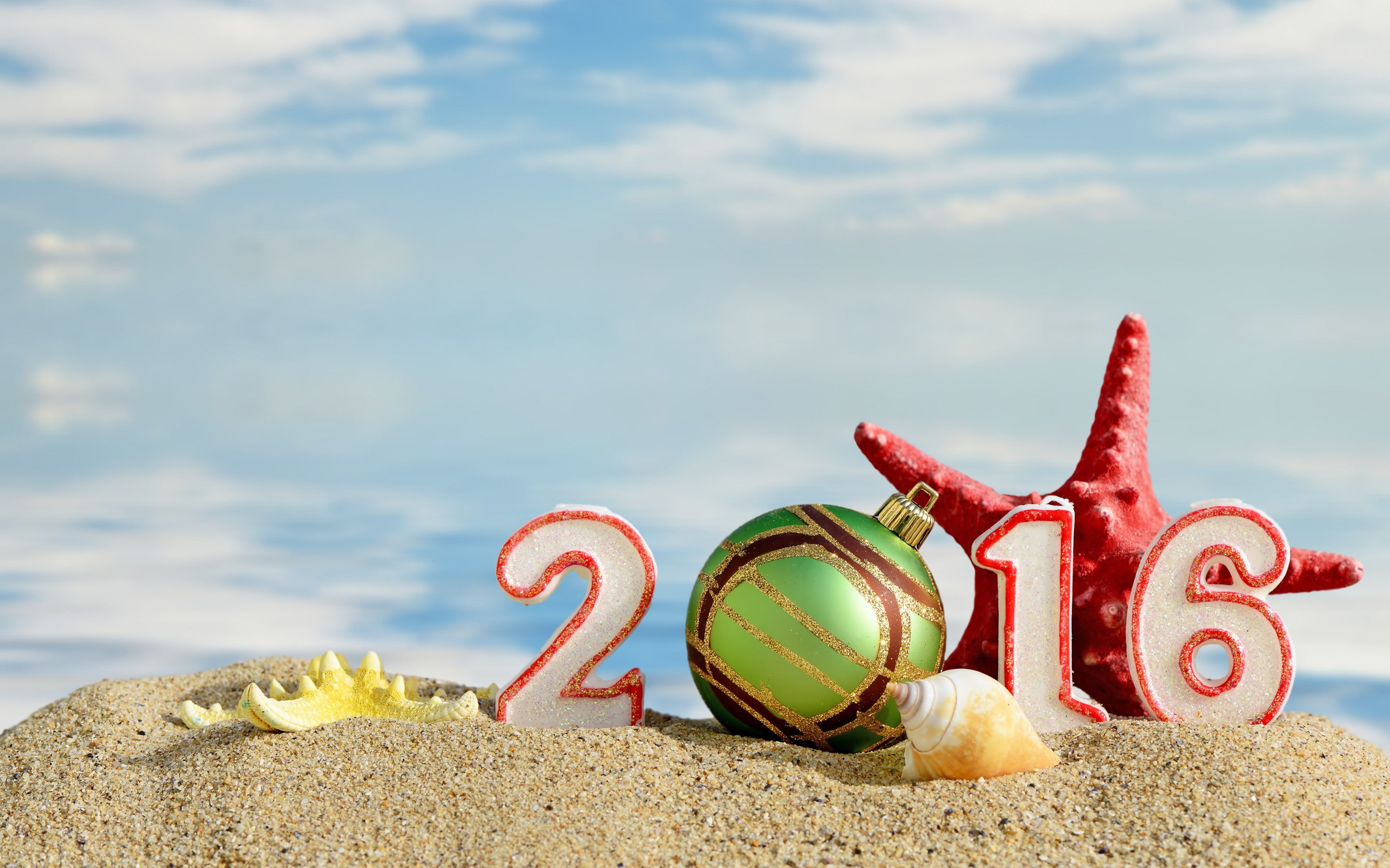 sand, beach, figures, candles, 2K, New Year, 2016, Happy, year, white, red, new, HD Wallpaper