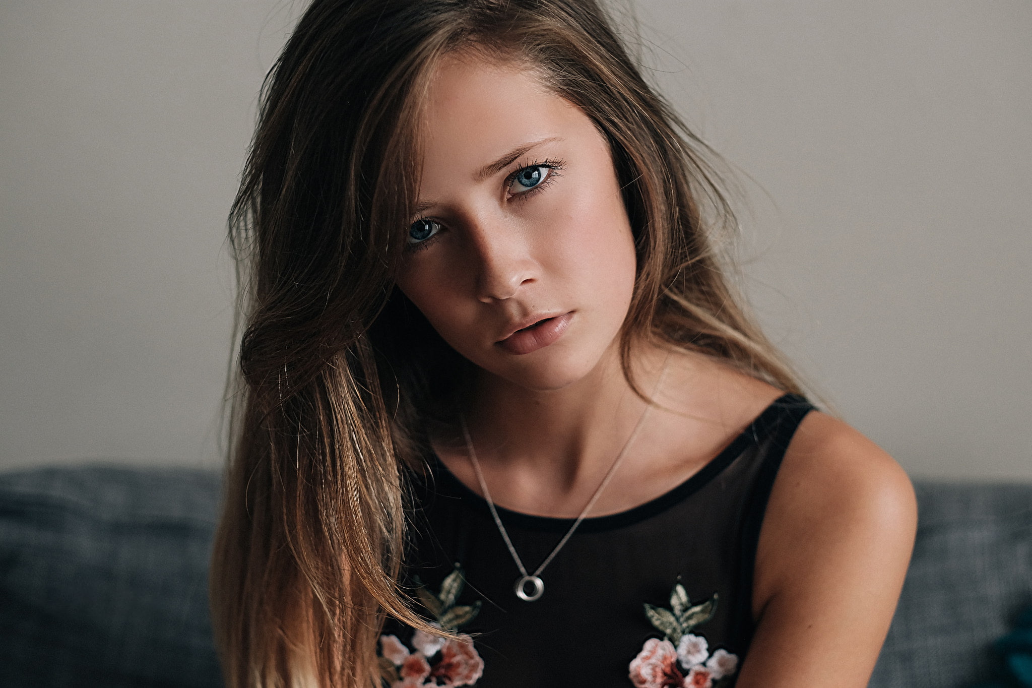 necklace, Meline Carmona, blonde, portrait, face, women, blue eyes, 1080P, HD Wallpaper