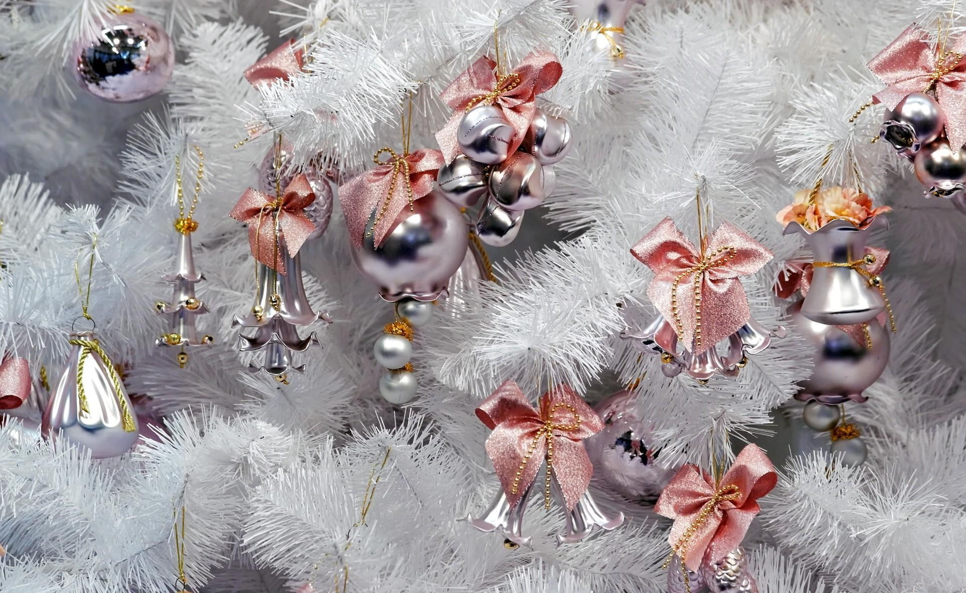 bows, bells, white, new, 1080P, year, tree, new year, holiday, toys, christmas, HD Wallpaper