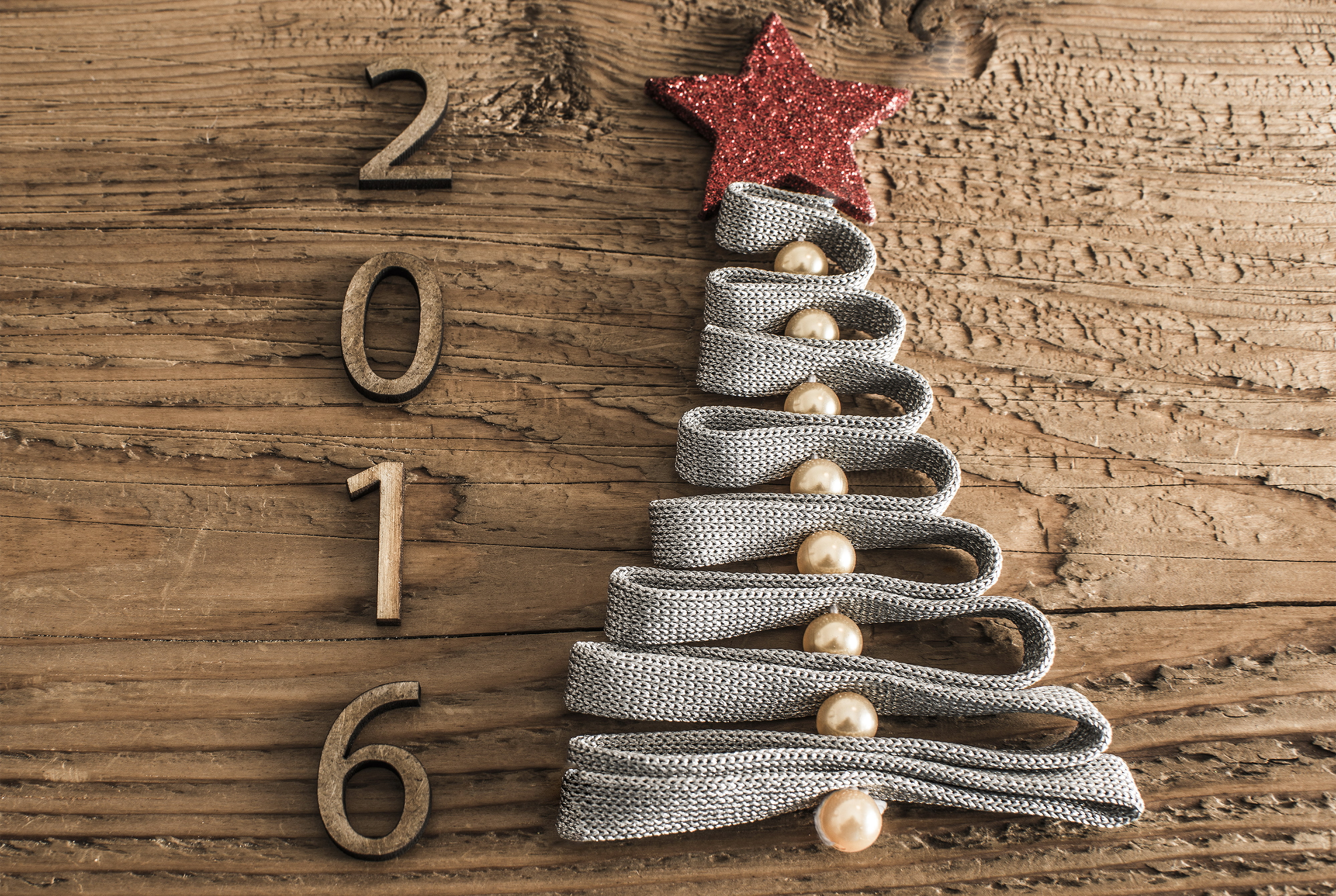 herringbone, tape, 4K, tree, figures, 2016, beads, star, holiday, wooden, from lolita777, date, new year, HD Wallpaper