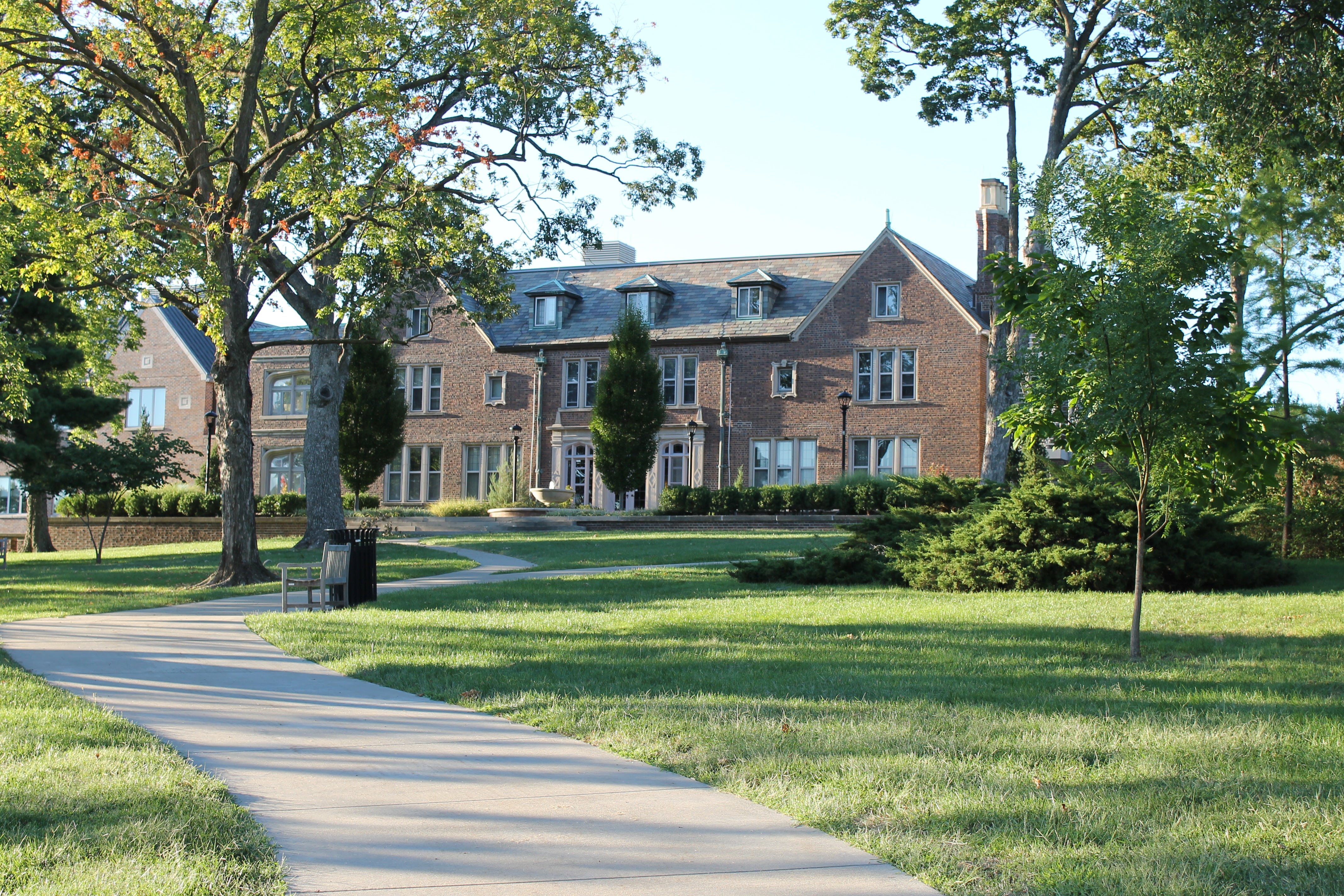 school, sky, trees, kansas city, lane, near, spring, architecture, front or back yard, path, building Exterior, green color, tree, plant, shadow, missouri, HD Wallpaper