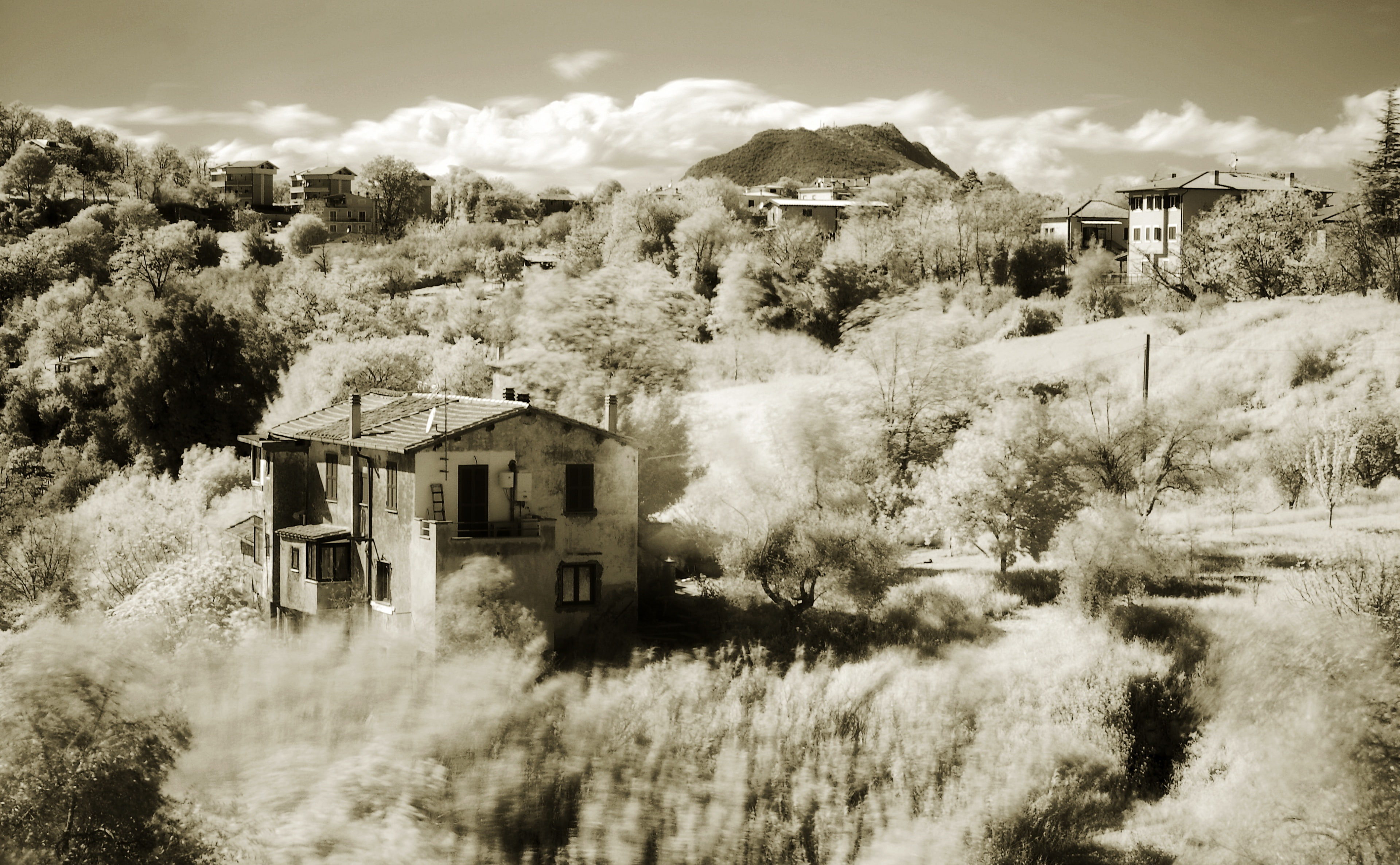 plant, Italy, cloud - sky, abandoned, sky, Vintage, 4K, no people, building, outdoors, concrete, day, mountain, civitella, Civitella San Paolo, infrared, HD Wallpaper