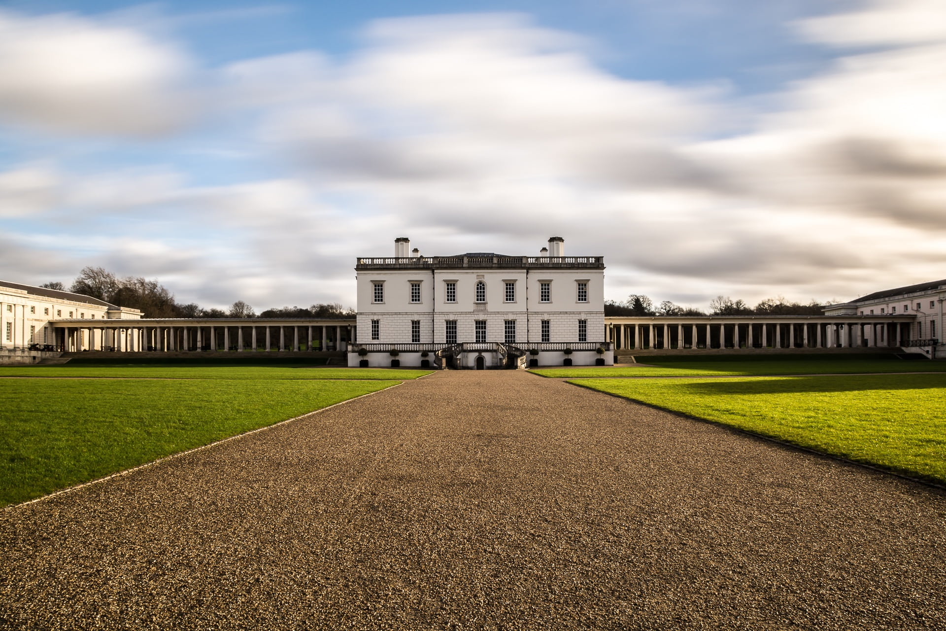 queens house, ornate, queen, cloud - sky, classical, the way forward, wharf, park, london, royal, landmark, mansion, built structure, city, panorama, british, HD Wallpaper