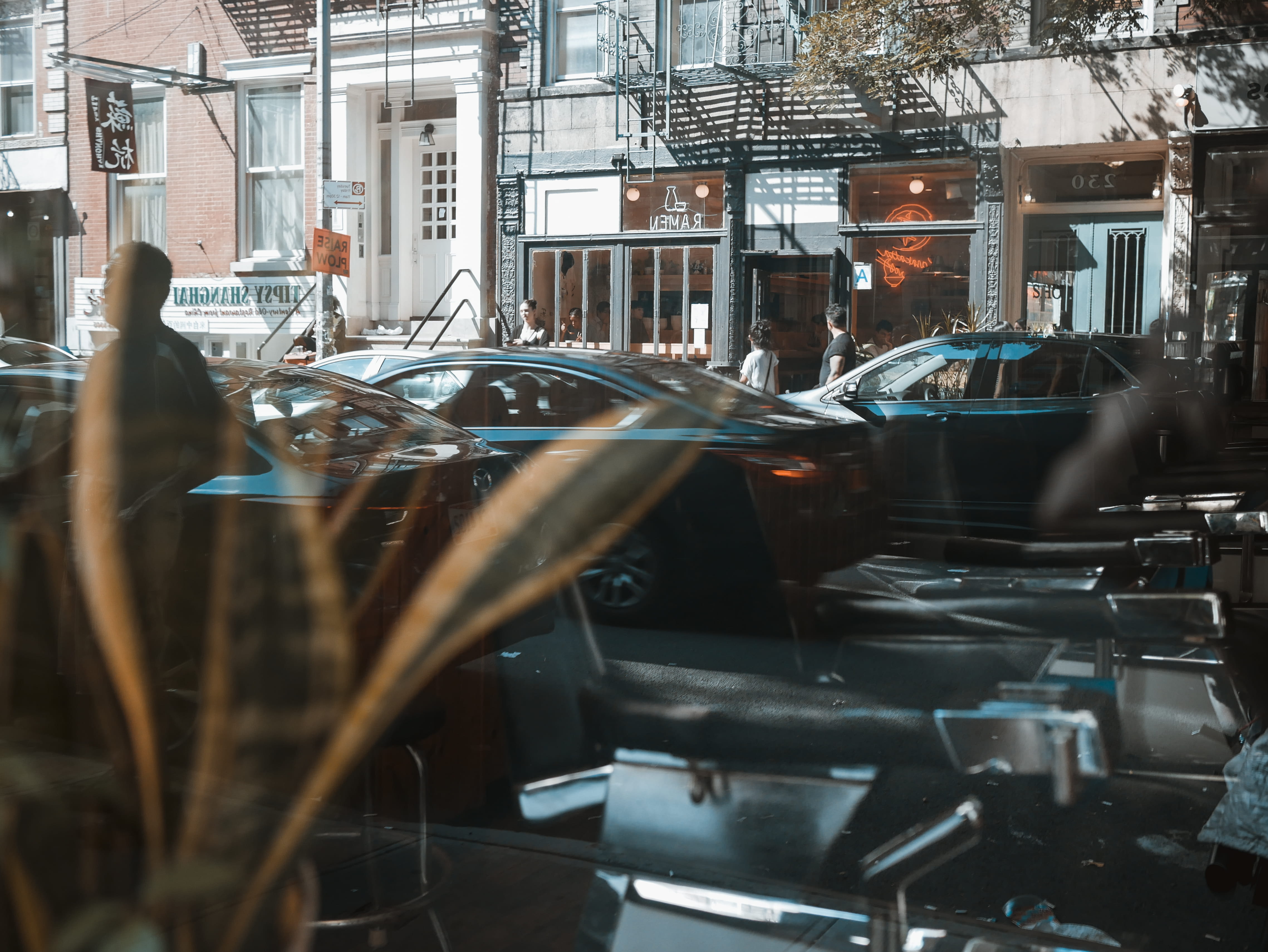 land vehicle, no people, glass, new york, business, city, glass - material, building, built structure, reflection, greenwich village, garage, transparent, HD Wallpaper