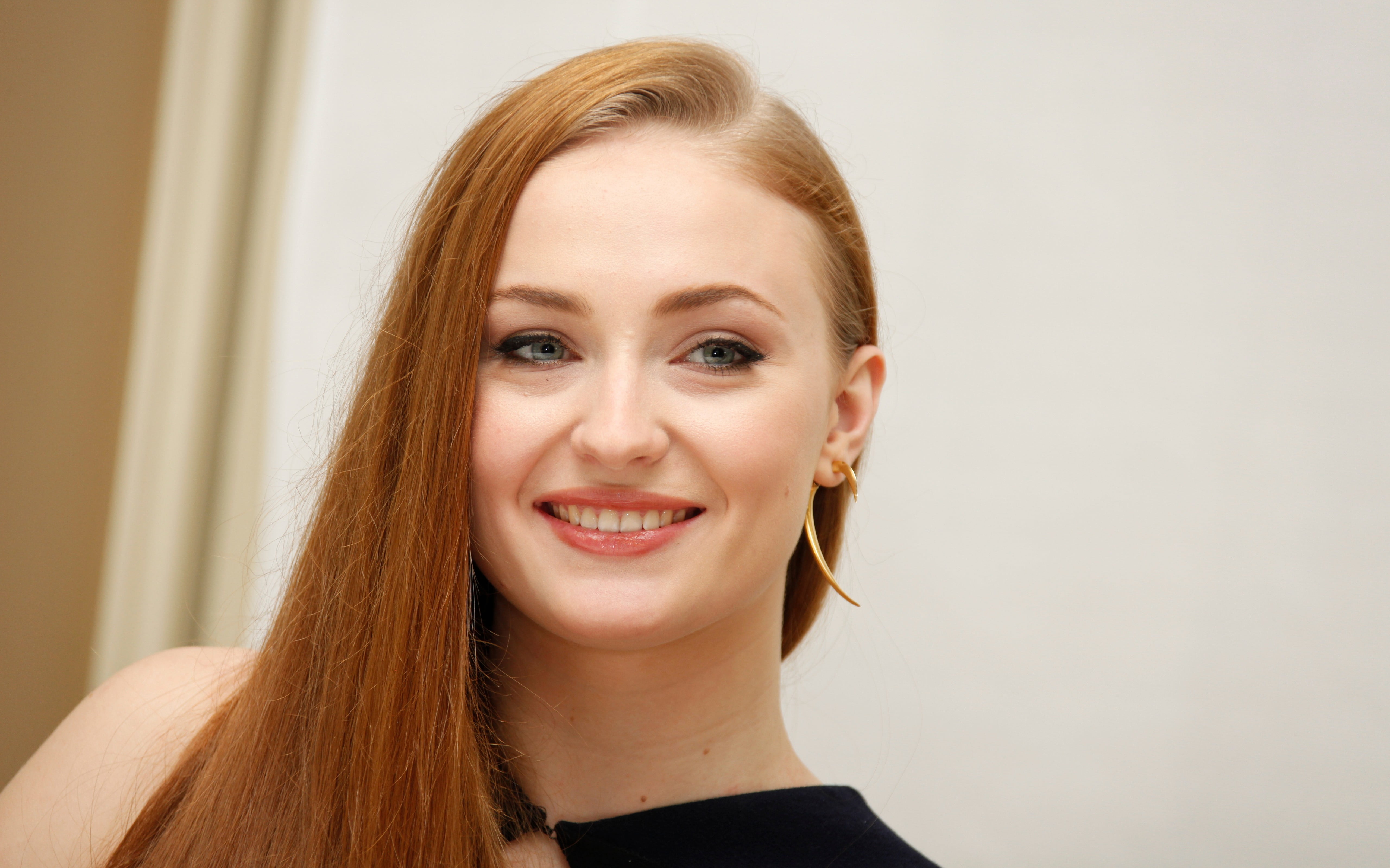 long hair, young women, happiness, actress, beauty, celebrity, headshot, blond hair, looking at camera, smiling, emotion, 5K, redhead, hair, portrait, HD Wallpaper