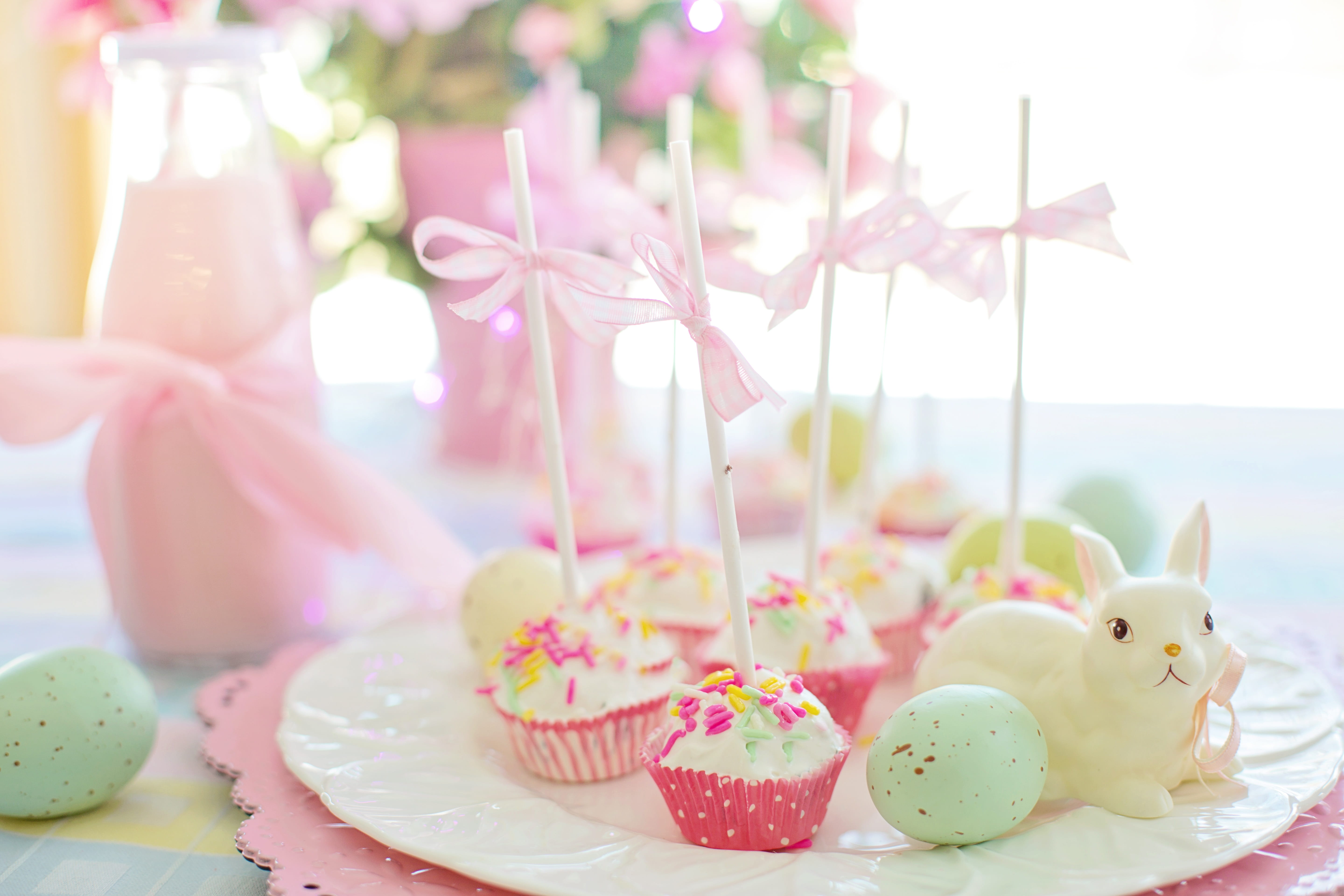 focus on foreground, pink color, 5K, food, easter cake, indoors, flower, close-up, table, easter, freshness, dessert, food and drink, sweet food, event, HD Wallpaper