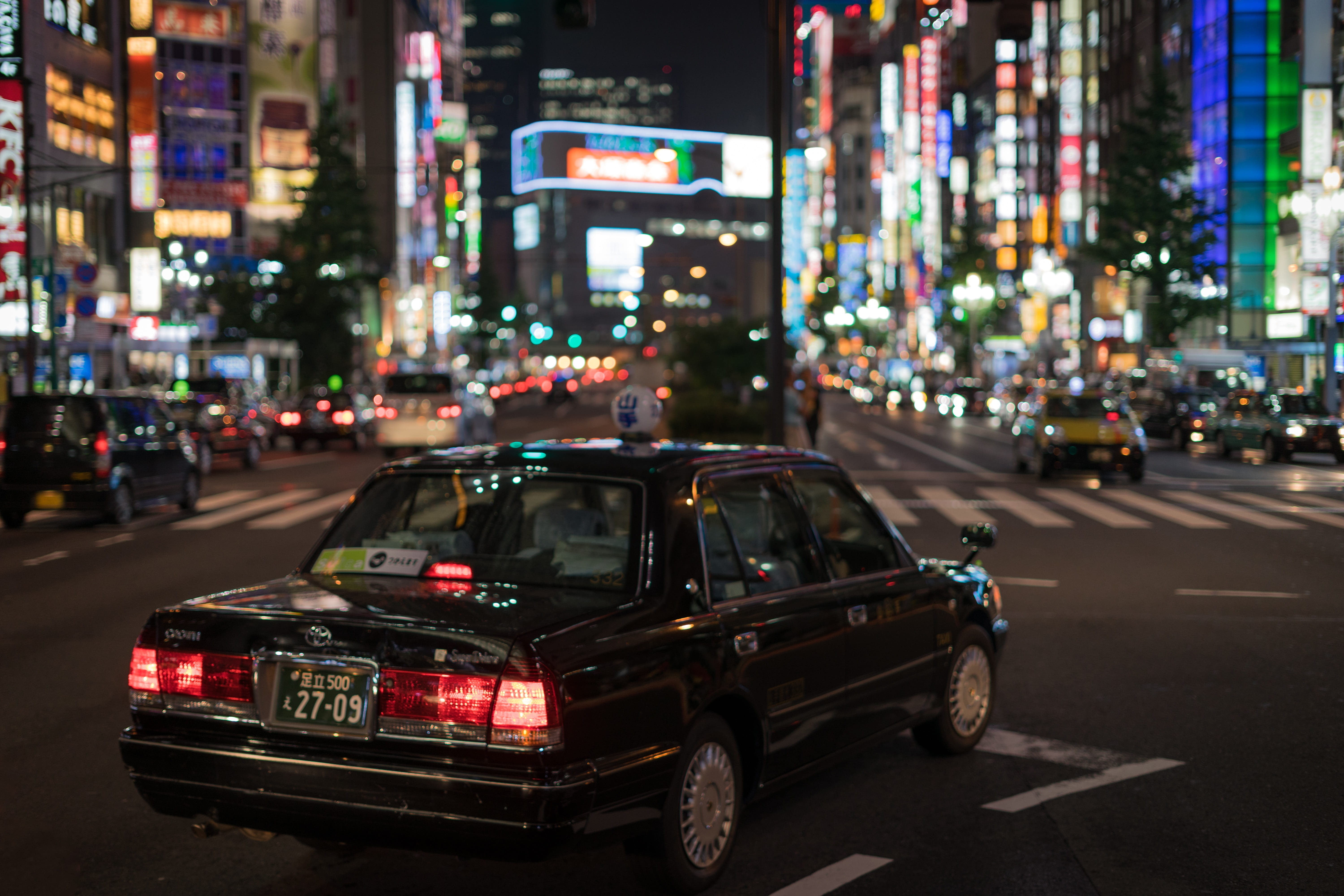 Lights, motor vehicle, Japan, mode of transportation, nightlife, land vehicle, architecture, transportation, built structure, incidental people, Night, HD Wallpaper