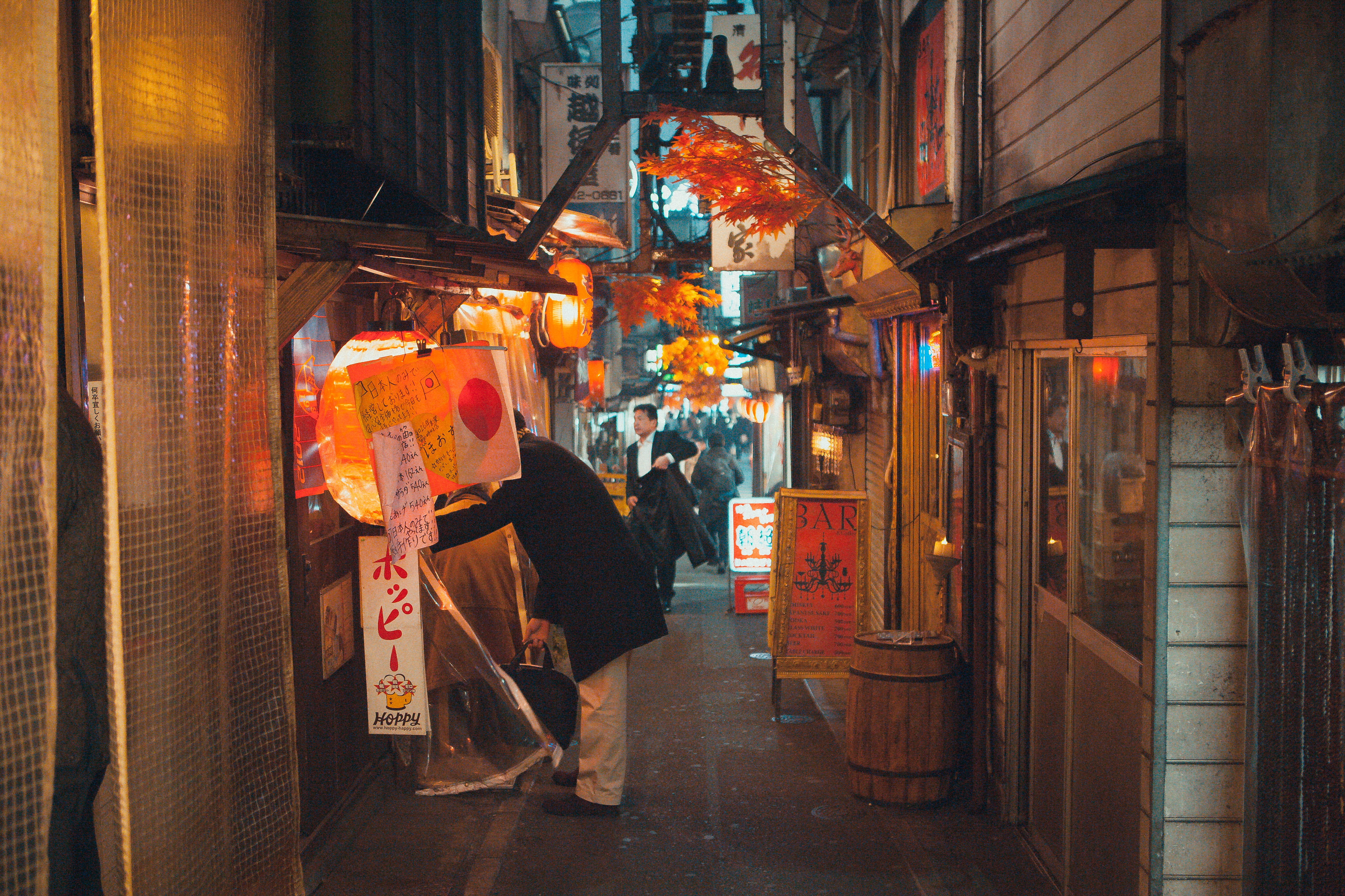 one person, bars, work, business, built structure, retail, corporate, alley, commute, city, street, japan, store, suit, bar, night, standing, market stall, HD Wallpaper