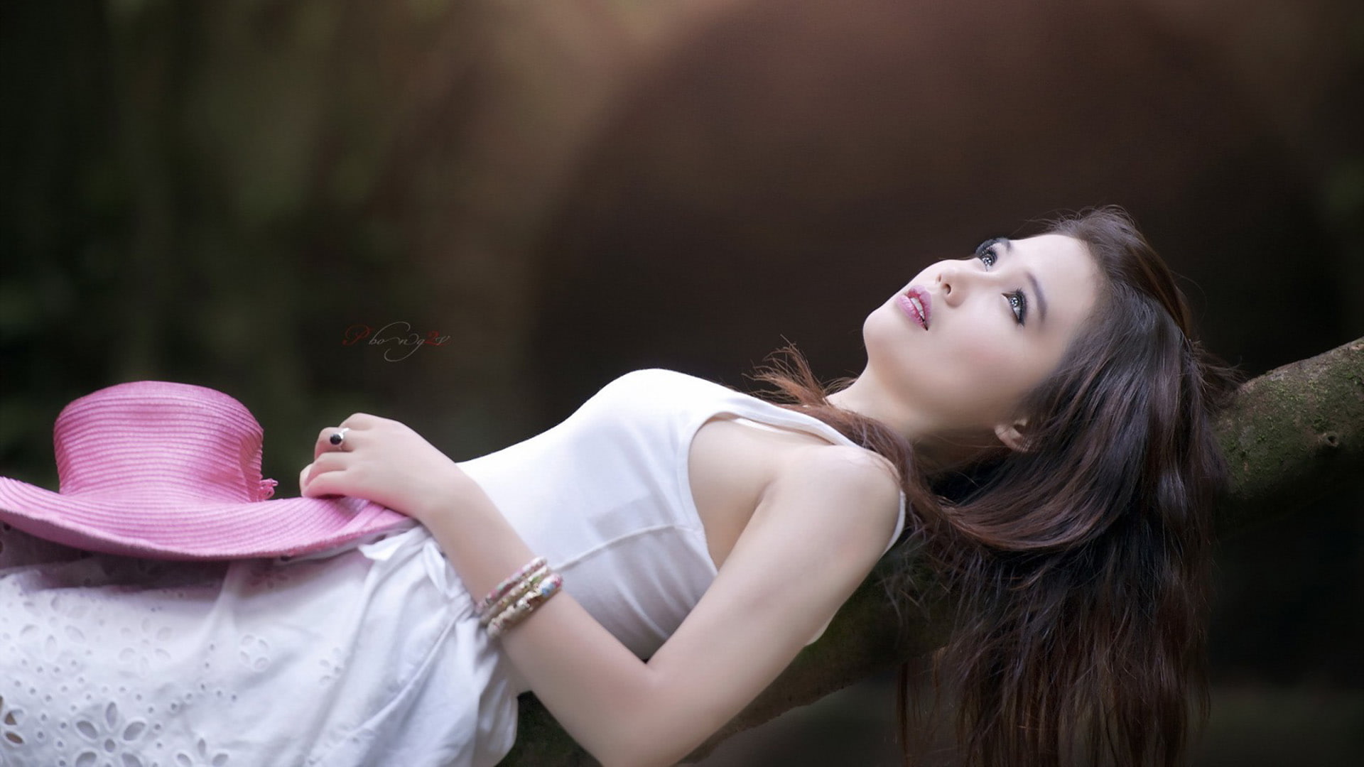 outdoors, day, straw hat, photography, contemplation, beauty, 1080P, teenager, women, brown hair, one person, waist up, Asian, casual clothing, child, HD Wallpaper