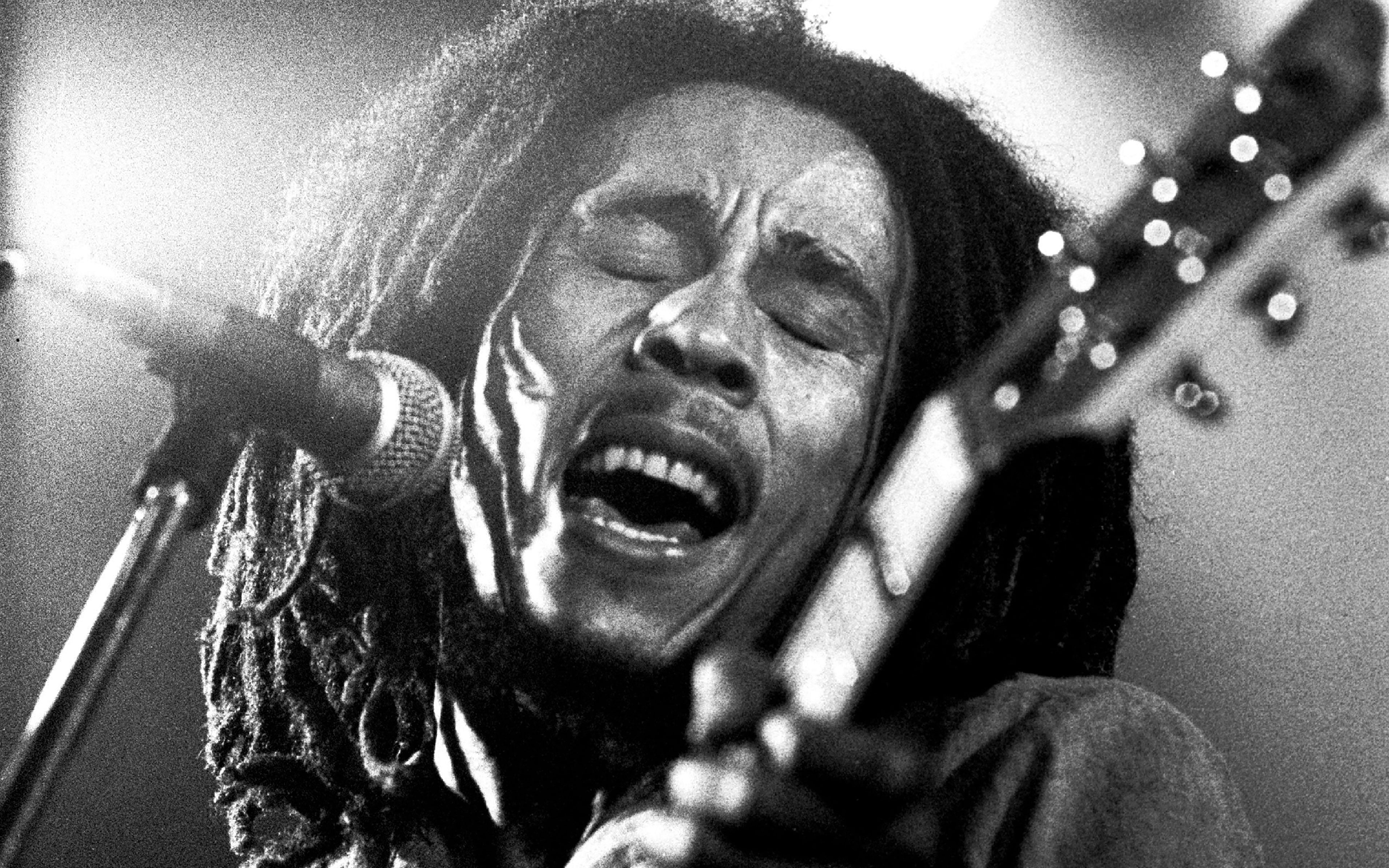 music, one person, indoors, reggae, performance, 4K, marley, hairstyle, mouth open, females, dark, close-up, celebrity, real people, input device, bob, HD Wallpaper