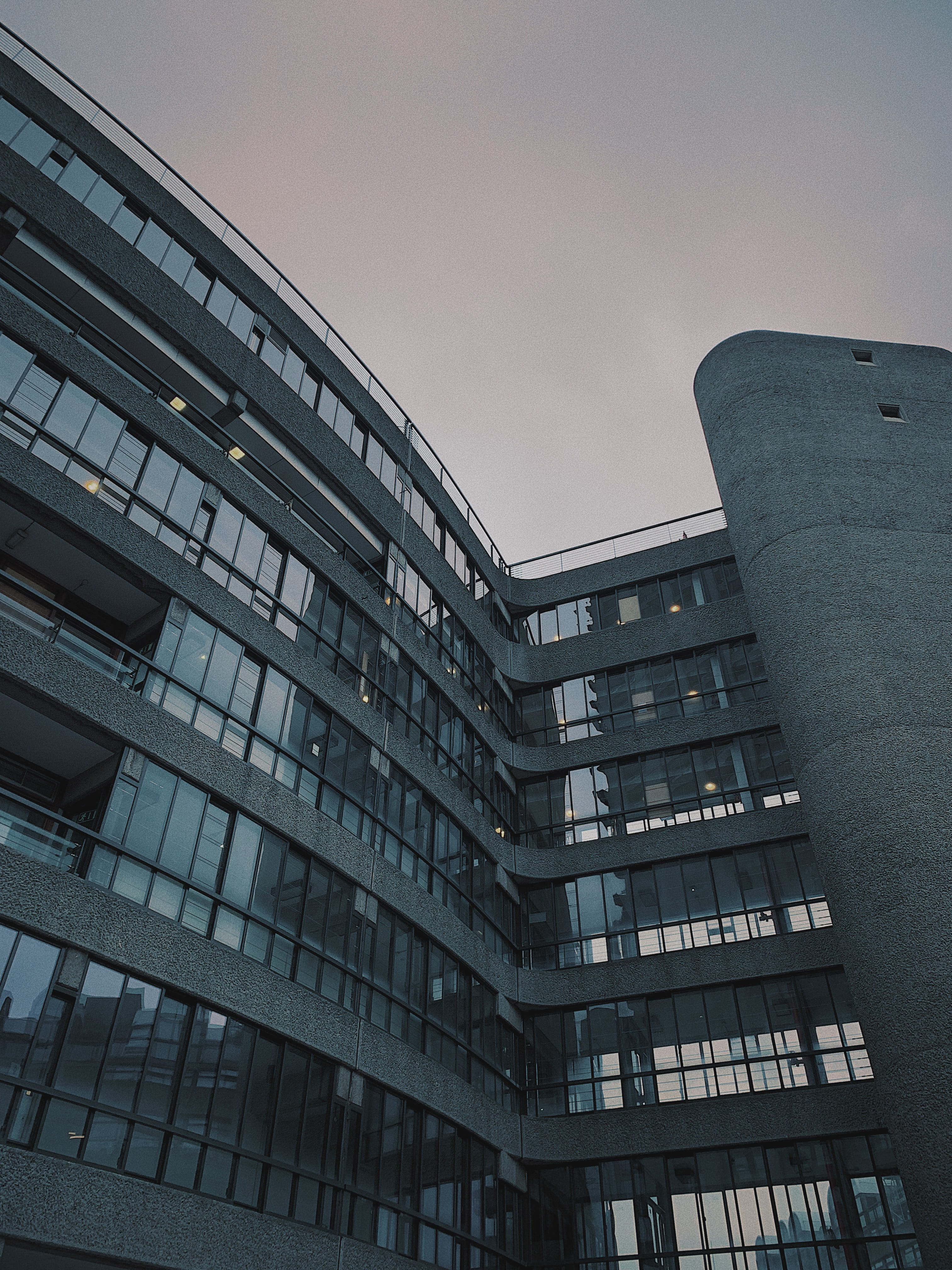 place, concrete, tower, nature, barbican, no people, greater london, handrail, outdoors, day, business, england, tall - high, grey, building exterior, architecture, Phone HD Wallpaper