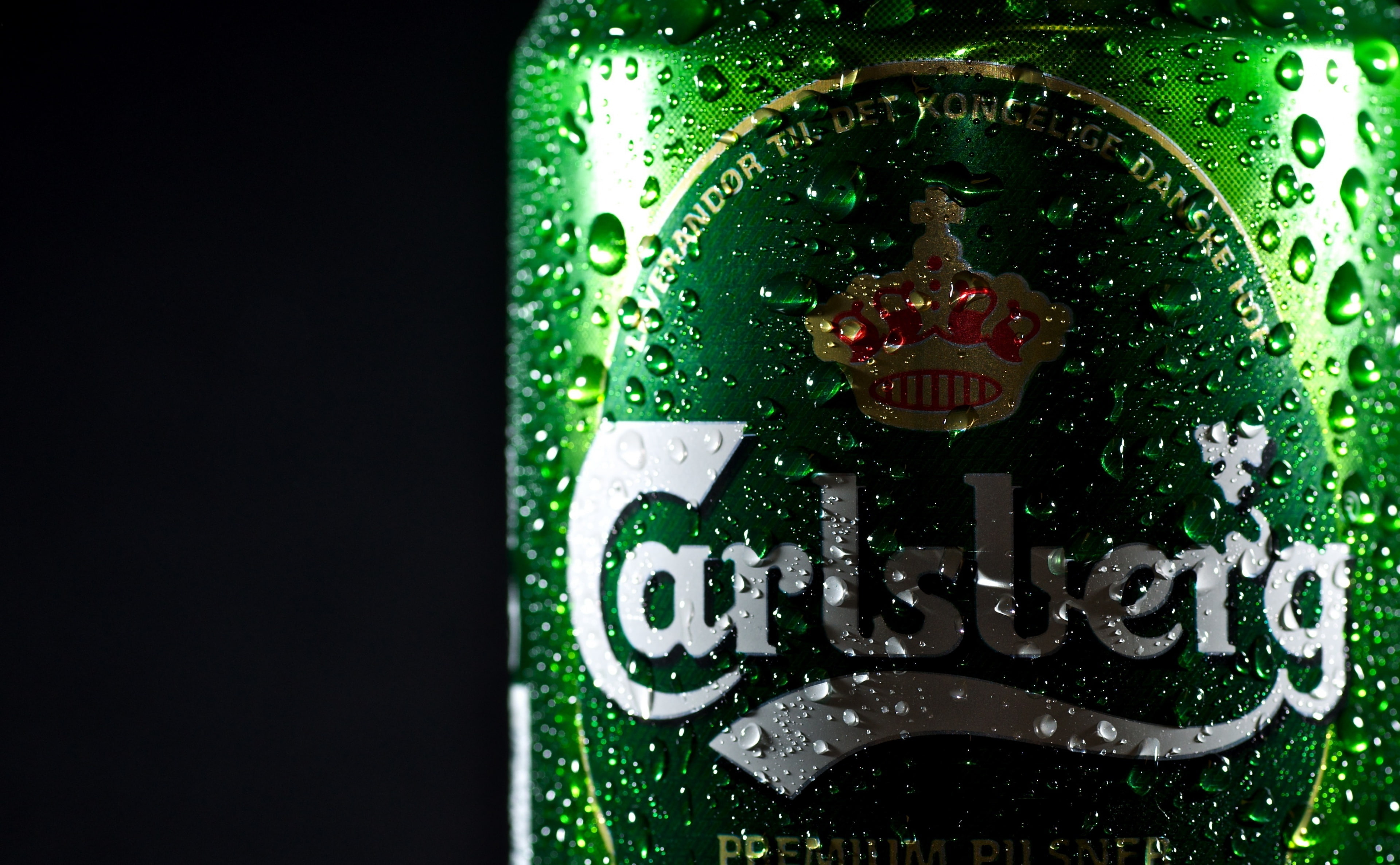 indoors, beverage, Carlsberg, wet, creativity, no people, Beer, drop, communication, 4K, close-up, green color, day, nature, glass, water, can, glass - material, HD Wallpaper