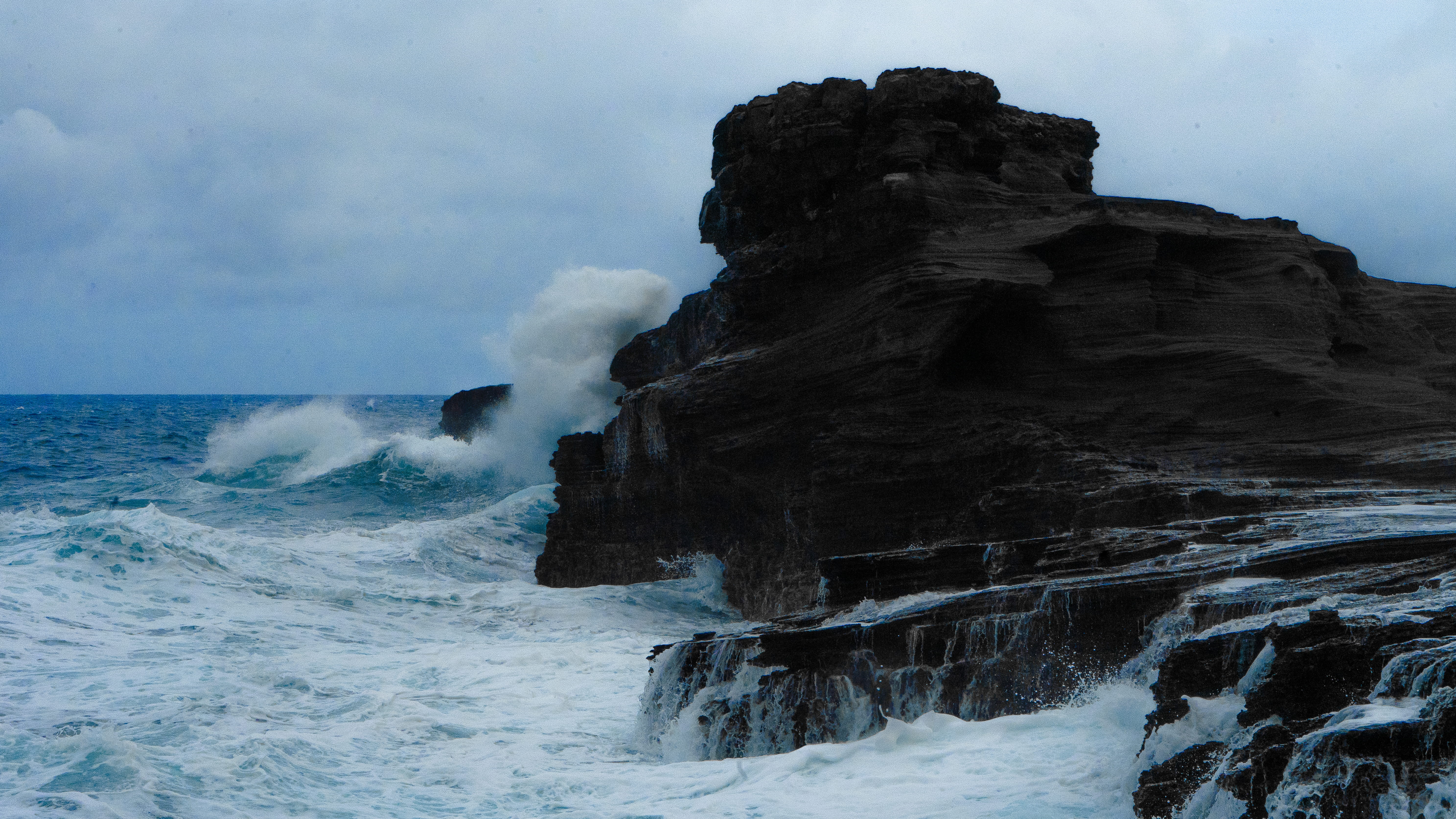 hd, crashing, honolulu, motion, epic, foam, sport, waves, untamed, rock formation, water, 5K, ocean, aquatic sport, united states, rock, outdoors, HD Wallpaper
