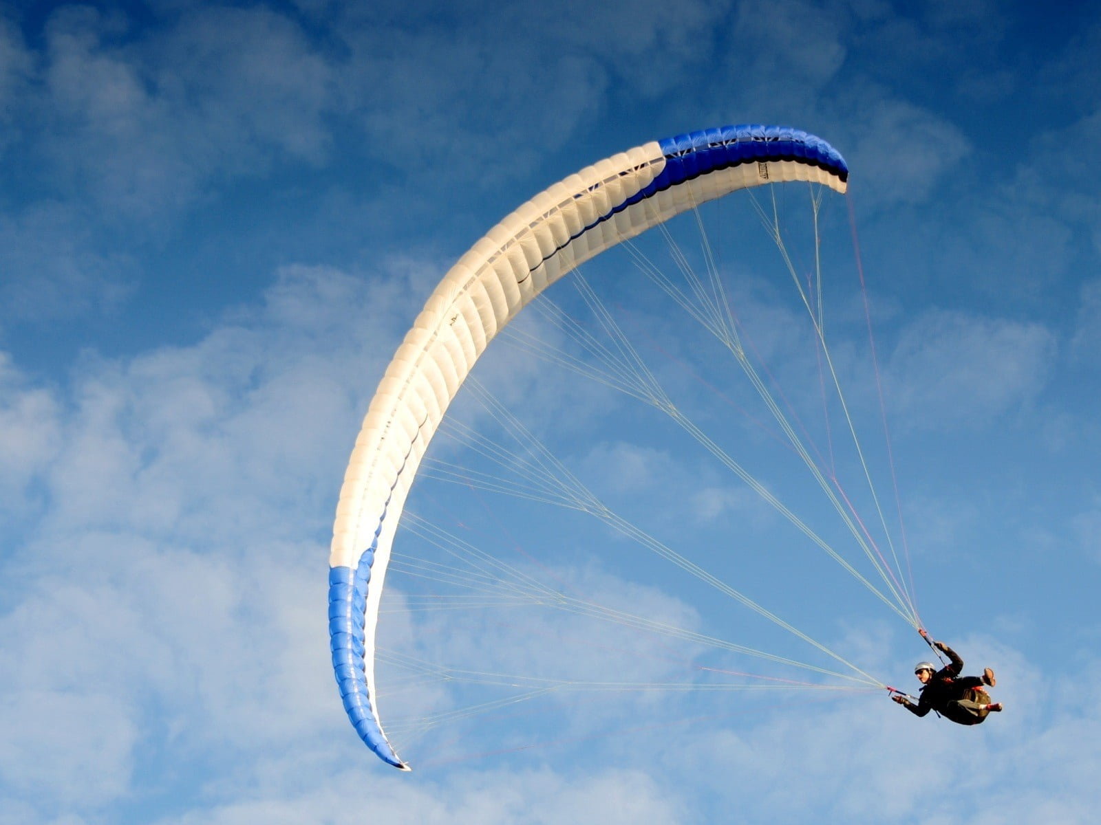 speed, mid-Air, flight, cloud - sky, jump, outdoors, gliding, blue, white, sports And Fitness, 720P, recreational Pursuit, parachute, men, air, flying, HD Wallpaper