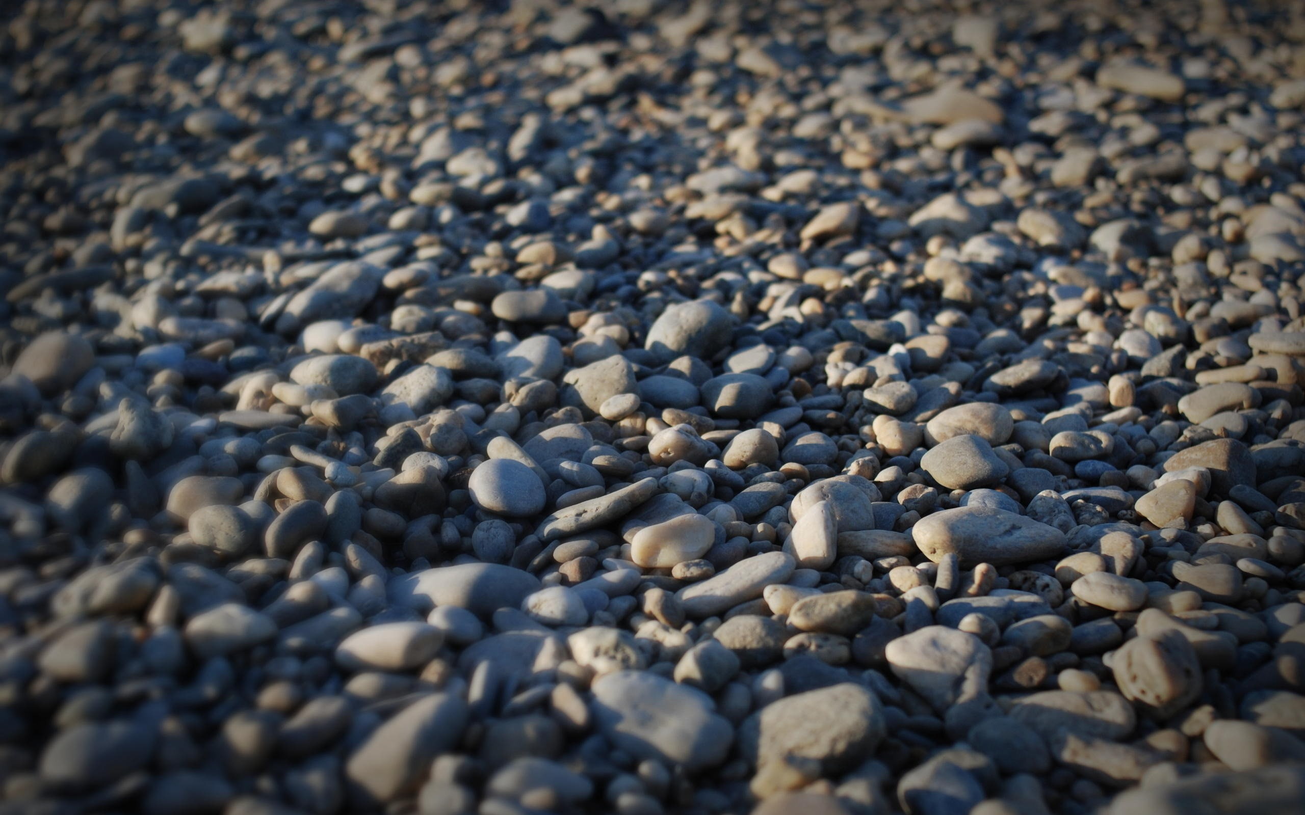 pile, backgrounds, 2K, stone, stone - object, beauty in nature, pebble, xubuntu, desktop, no people, selective focus, solid, nature, pebbles, outdoors, HD Wallpaper