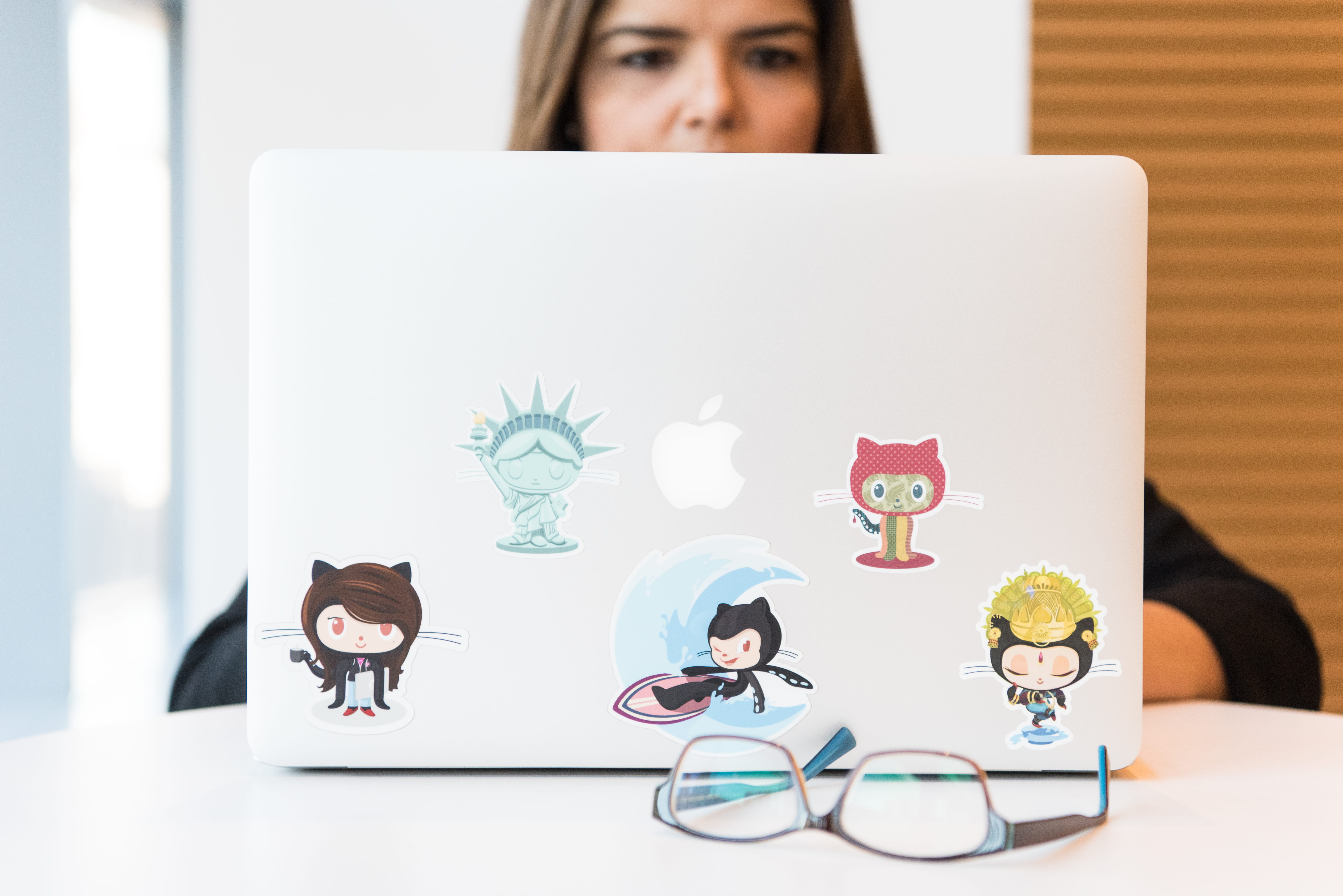 digital nomad, internet, communication, 5K, stickers, front, cute, computer, eyeglasses, businesswoman, girl, remote work, eyewear, woman, programmer, HD Wallpaper