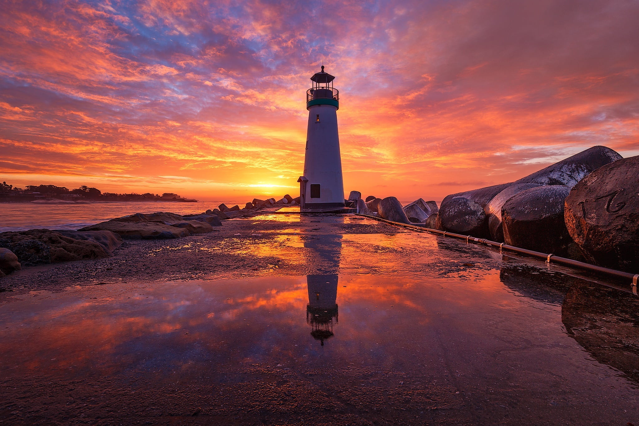 scenics - nature, waters Edge, beauty In Nature, wave, beach, no People, architecture, guidance, red, black, blue, coastline, sunlight, sunset, sunrise - Dawn, HD Wallpaper