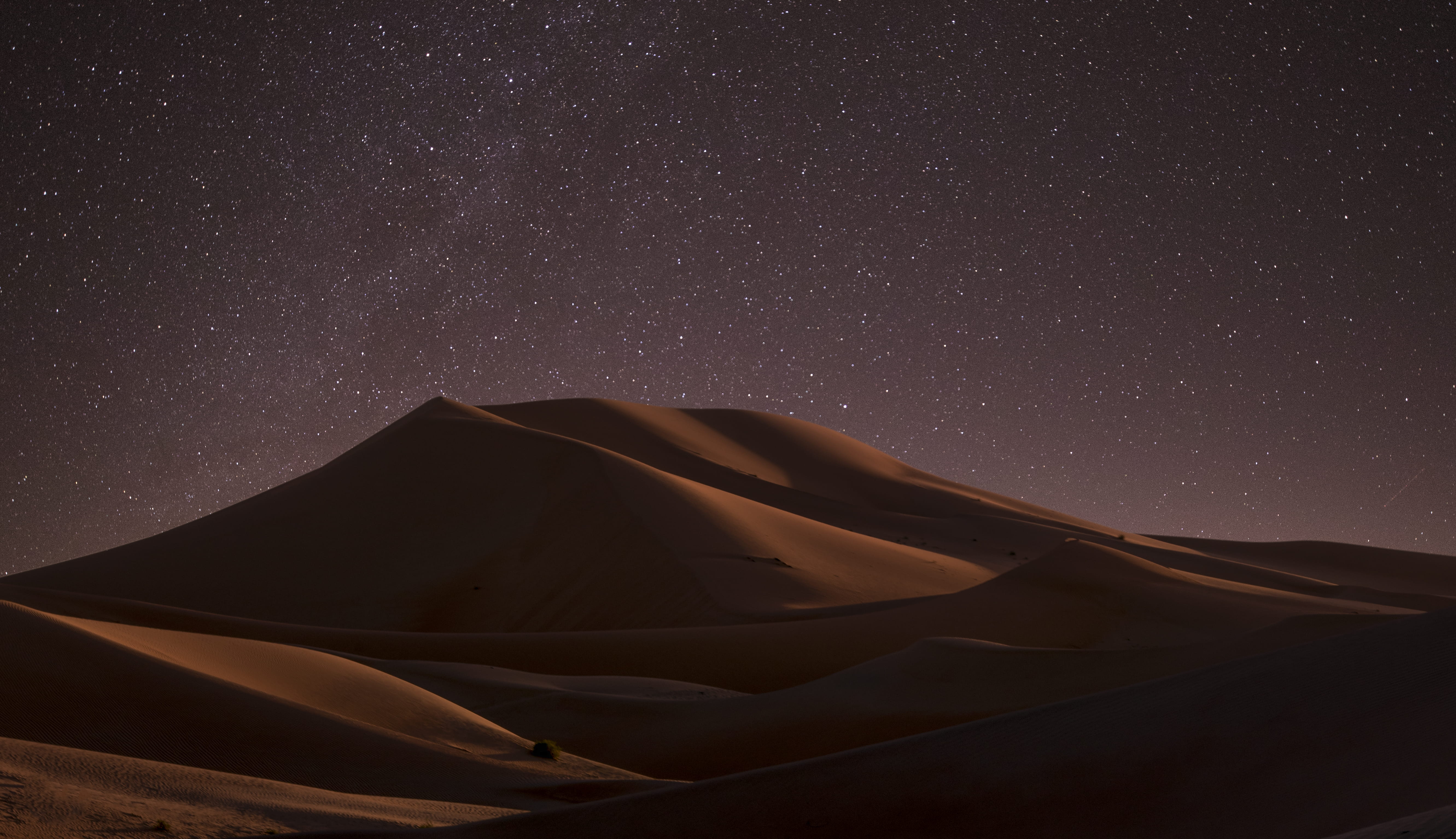 stars, 5K, daylight, arid climate, space and astronomy, starry sky, sand, dry, wasteland, light, galaxy, star - space, sunset, moon, mountain, no people, HD Wallpaper