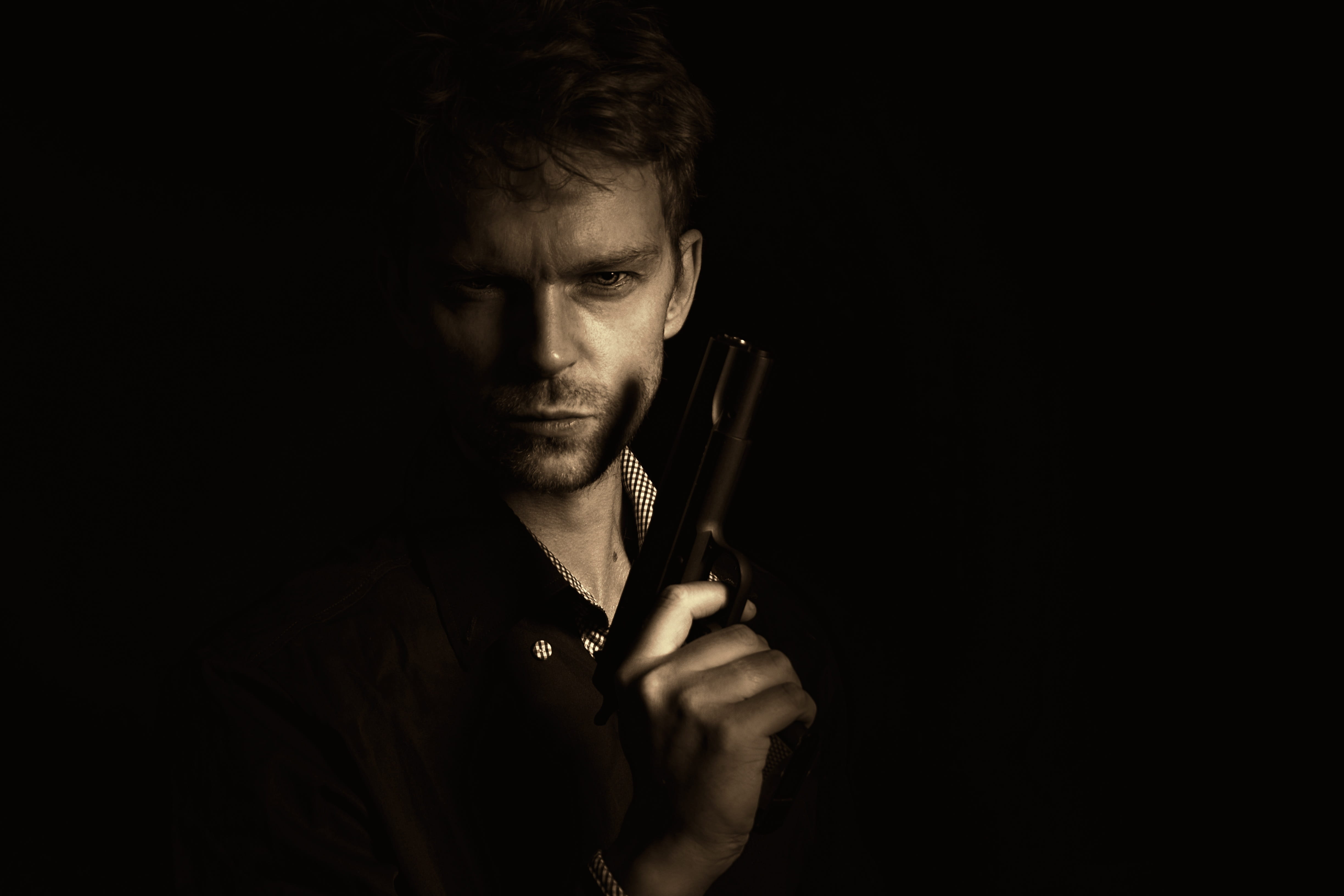 indoors, agent, killer, crime, portrait, holding, pistol, anger, social issues, ominous, movie, shooting, army, emotion, aggression, headshot, hitman, sign, HD Wallpaper