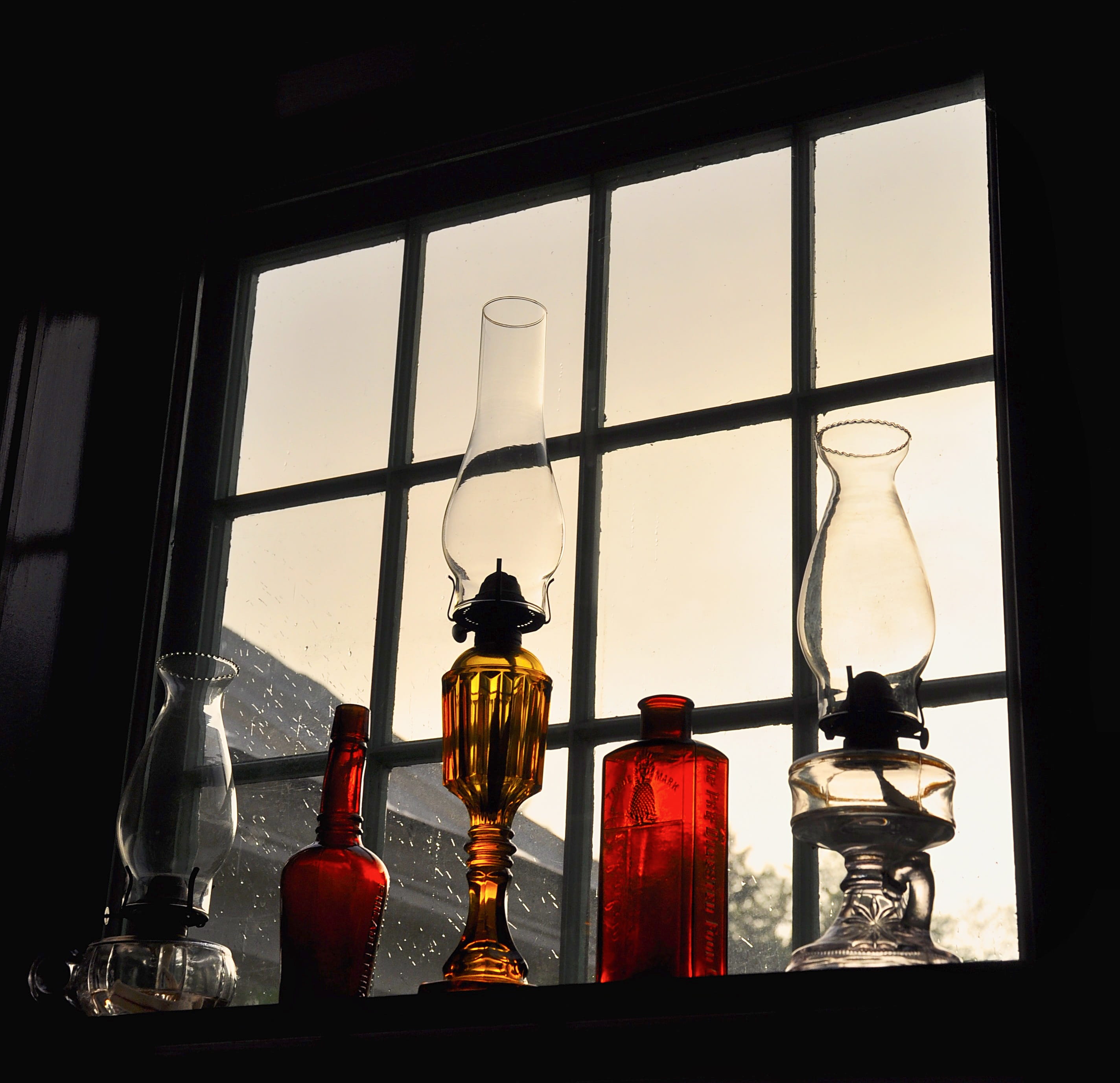 built structure, americana, Lanterns, Antique, mullions, container, bottle, day, still life, low angle view, country, old, five, bar, oil lanterns, Lamp, HD Wallpaper