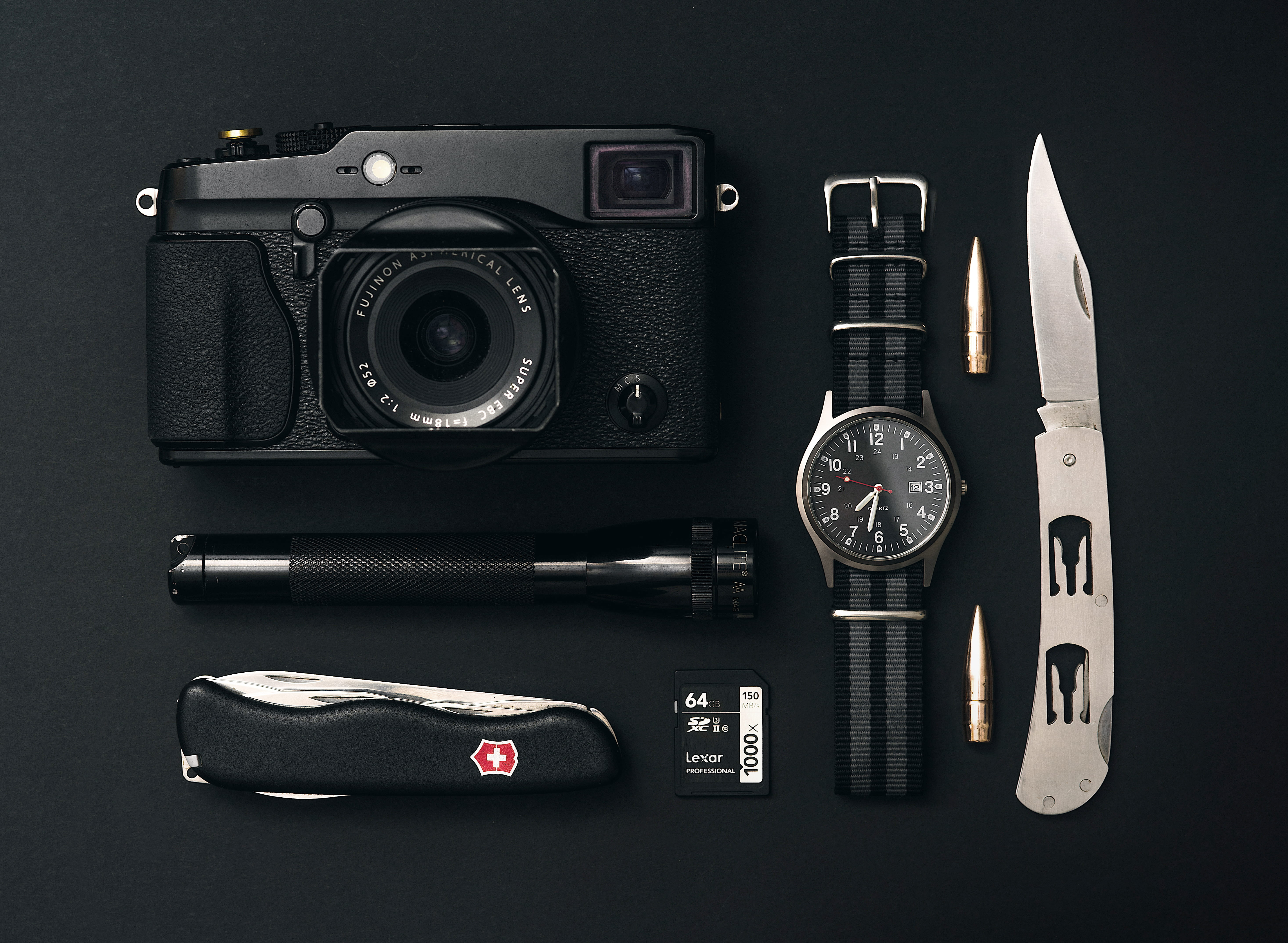 5K, folding, black color, silver, the past, antique, camera - photographic equipment, film, close-up, directly above, watch, digital camera, edc, no people, HD Wallpaper