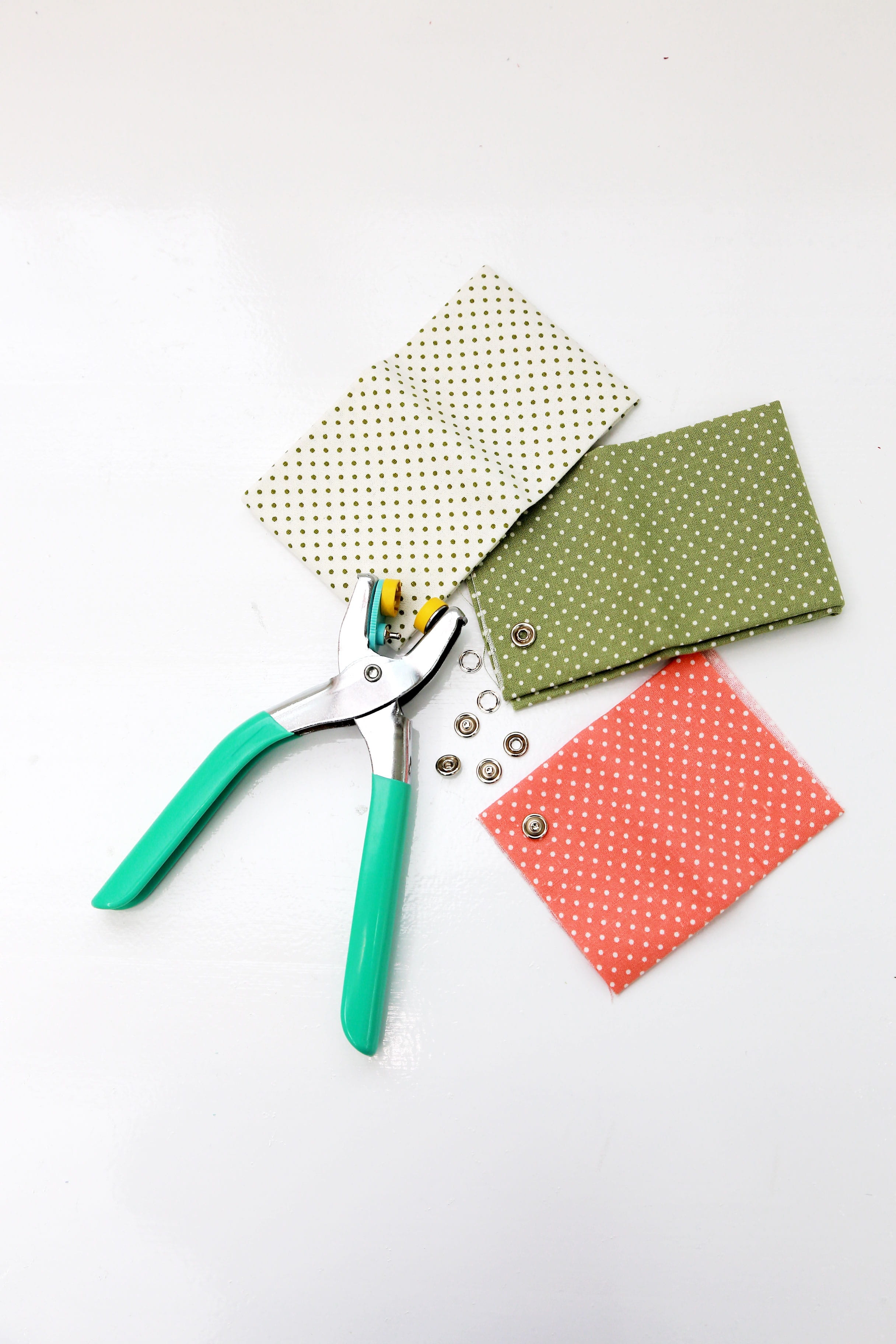 hygiene, red, cut out, white color, art and craft, sewing, ssoing, creativity, table, scissors, white background, still life, multi colored, equipment, Phone HD Wallpaper