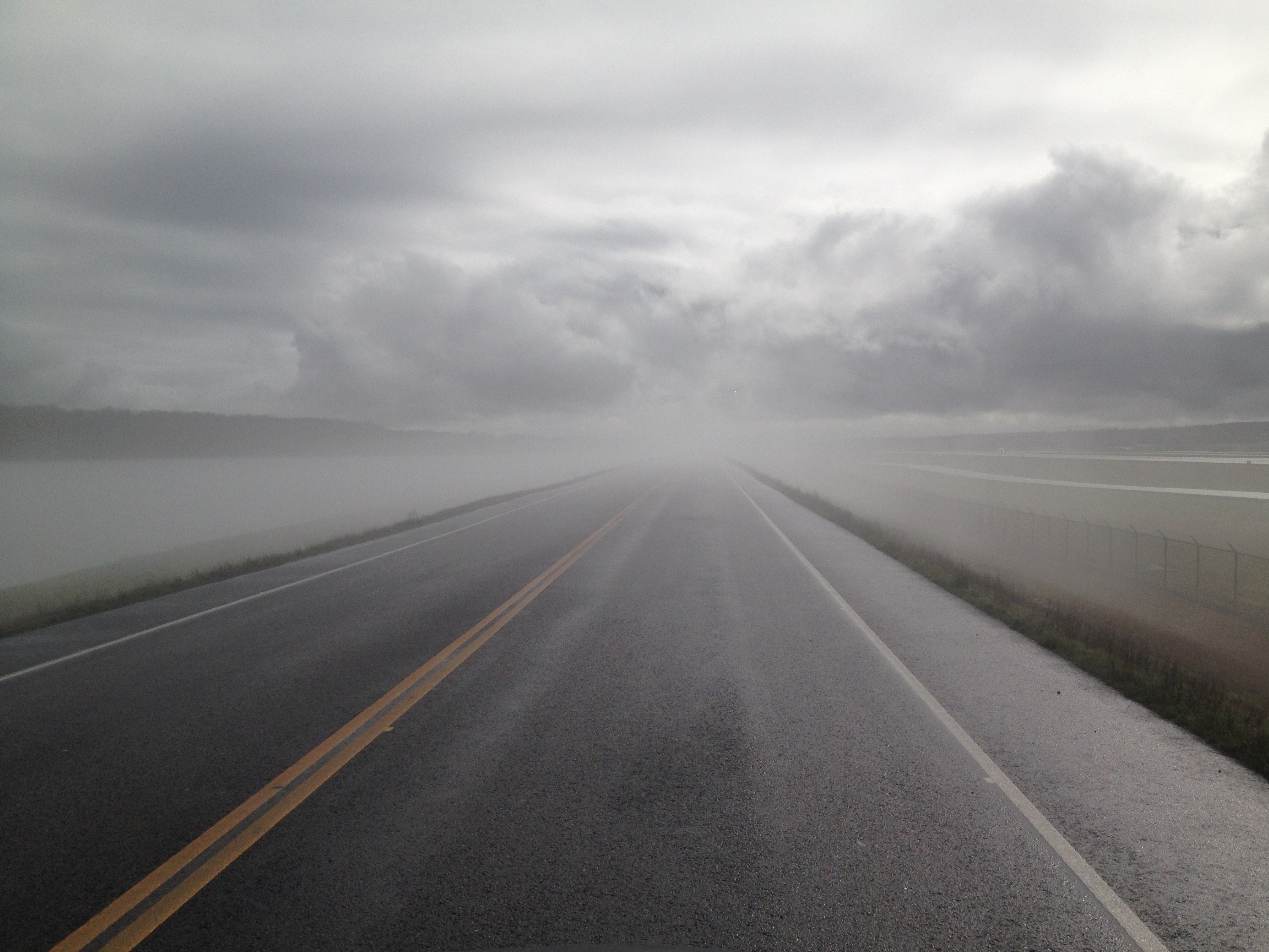 day, no People, challenge, rainy, overcast, dividing line, covered, the way forward, dramatic sky clouds, diminishing perspective, fogs, nature, visibility, HD Wallpaper