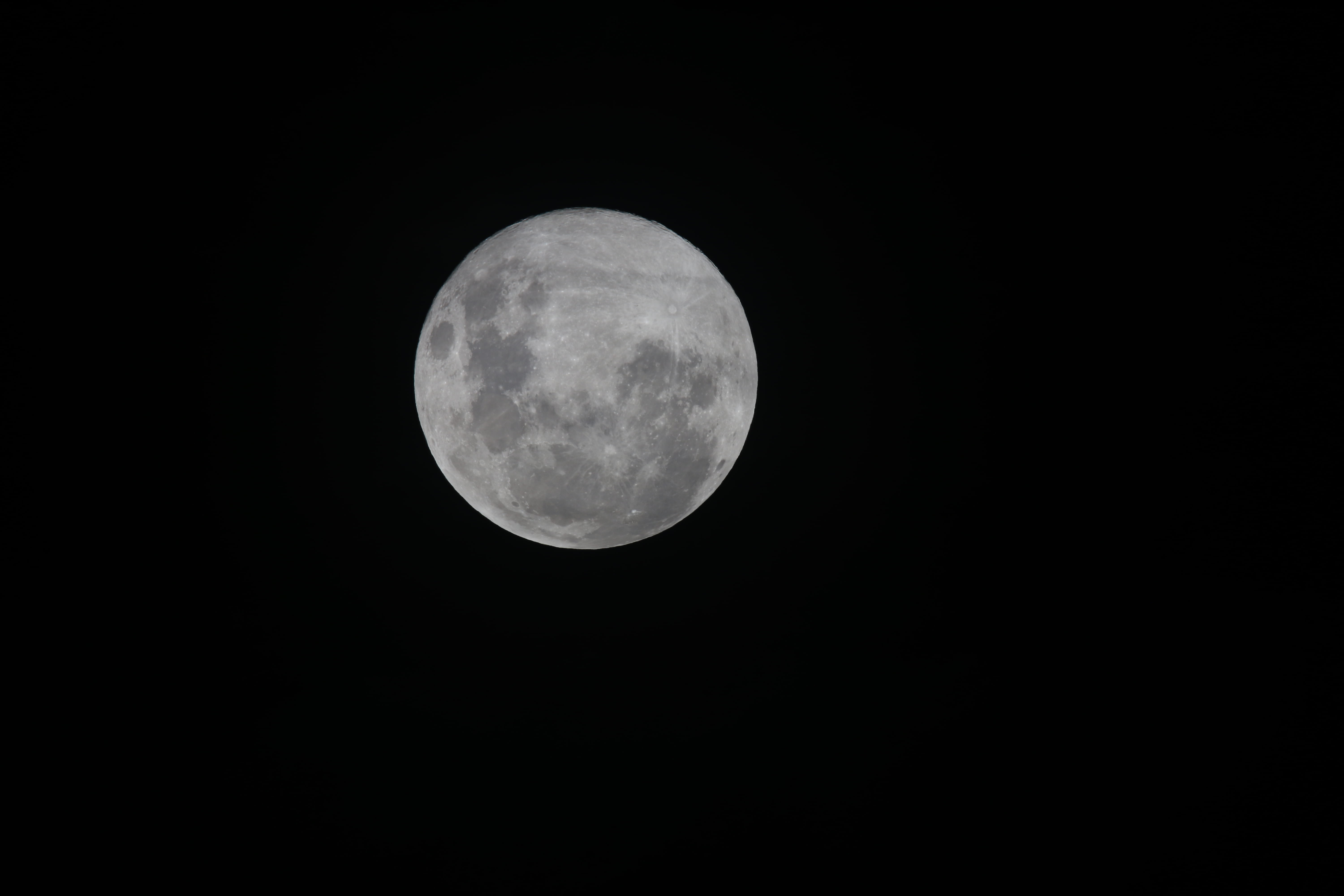scenics - nature, globe, 5K, planetary moon, geometric shape, outdoors, copy space, moon surface, planet, moon, shape, full moon, majestic, earth, vitoria, HD Wallpaper
